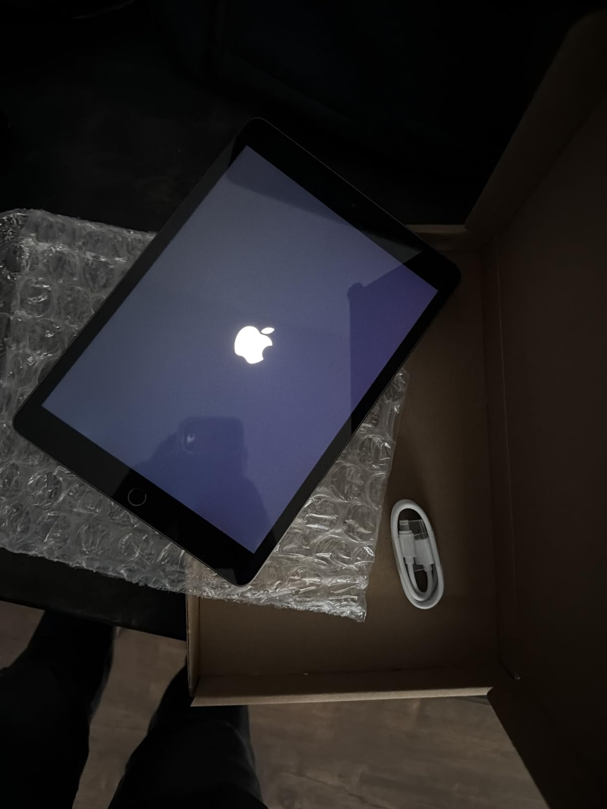 Apple iPad, 10.2-Inch, Wi-Fi, 32GB, Space Gray (Renewed) customer photo 1