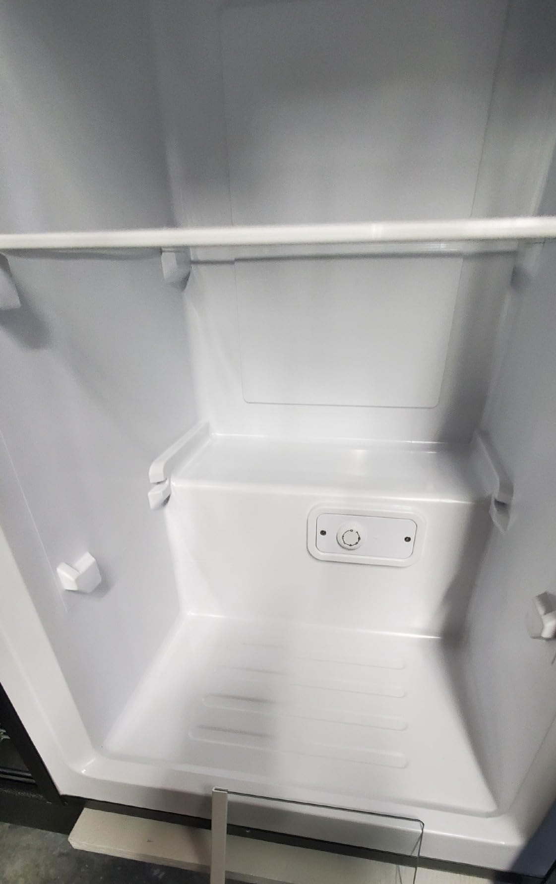 Kismile Small Freezer Upright, 3.0 Cu.ft Mini Freezer with Adjustable Thermostat, Removable Shelves, Reversible Single Door, Stand Up Freezer for Bedroom/Home/Dorms/Apartment (Stainless Steel) customer photo 2