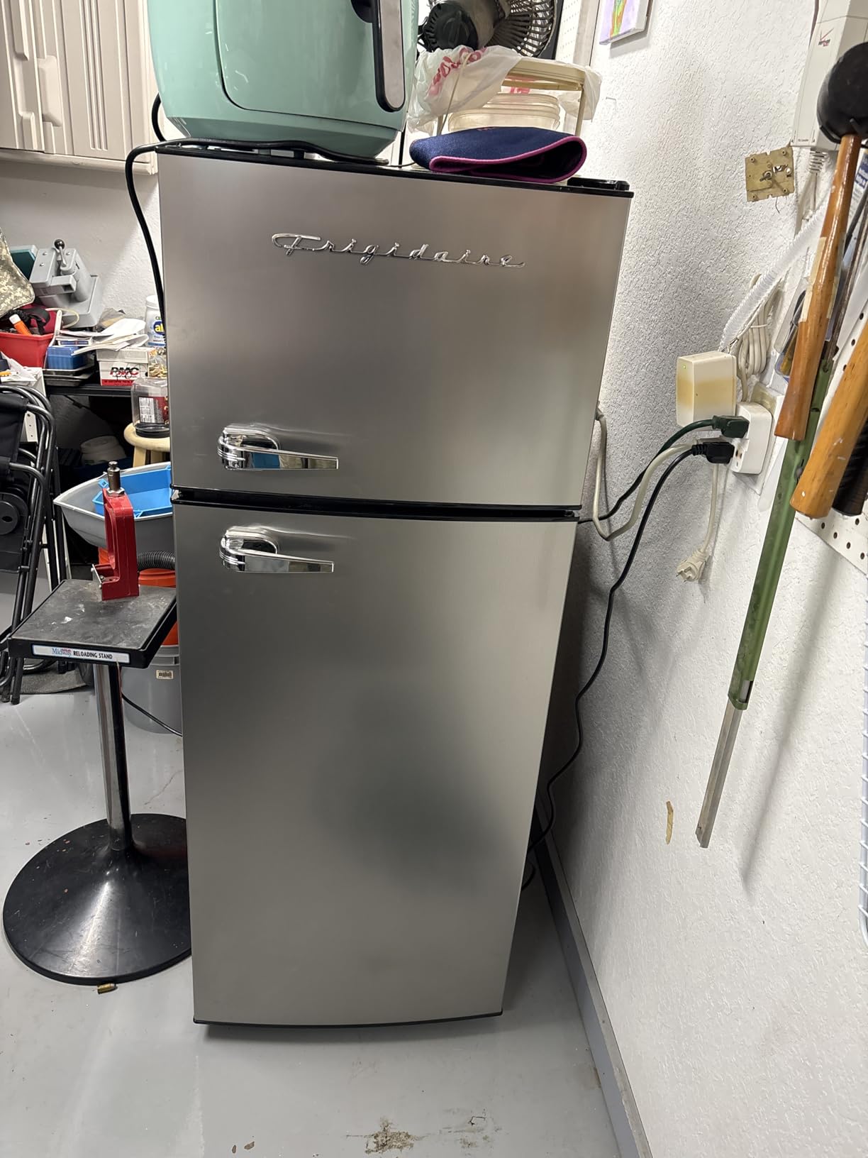 Frigidaire, 2 Door Apartment Size Refrigerator/Freezer Combo, 7.5 cu ft, Platinum Series, Stainless, 23