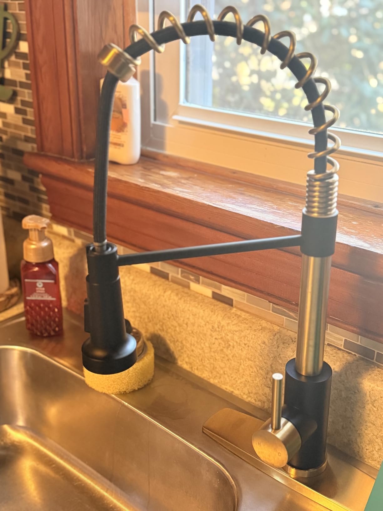 FORIOUS Kitchen Faucets, Brushed Nickel Kitchen Sink Faucet with Pull Down Sprayer, Commercial Kitchen Faucet Stainless Steel, Classic Single Handle Pull Out Sink Faucets for RV Laundry Utility Room customer photo 1