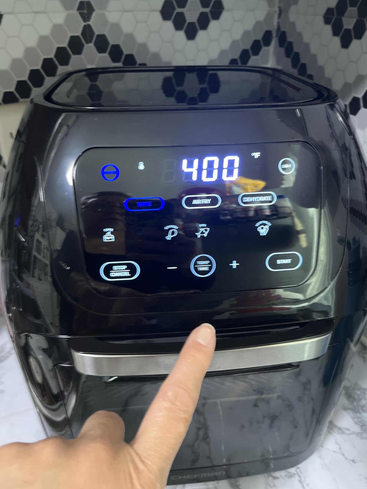 Chefman Multifunctional Digital Air Fryer+ Rotisserie, Dehydrator, Convection Oven, 17 Touch Screen Presets, XL 10L Family Size, Auto Shutoff, Large Easy-View Window, Black customer photo 2