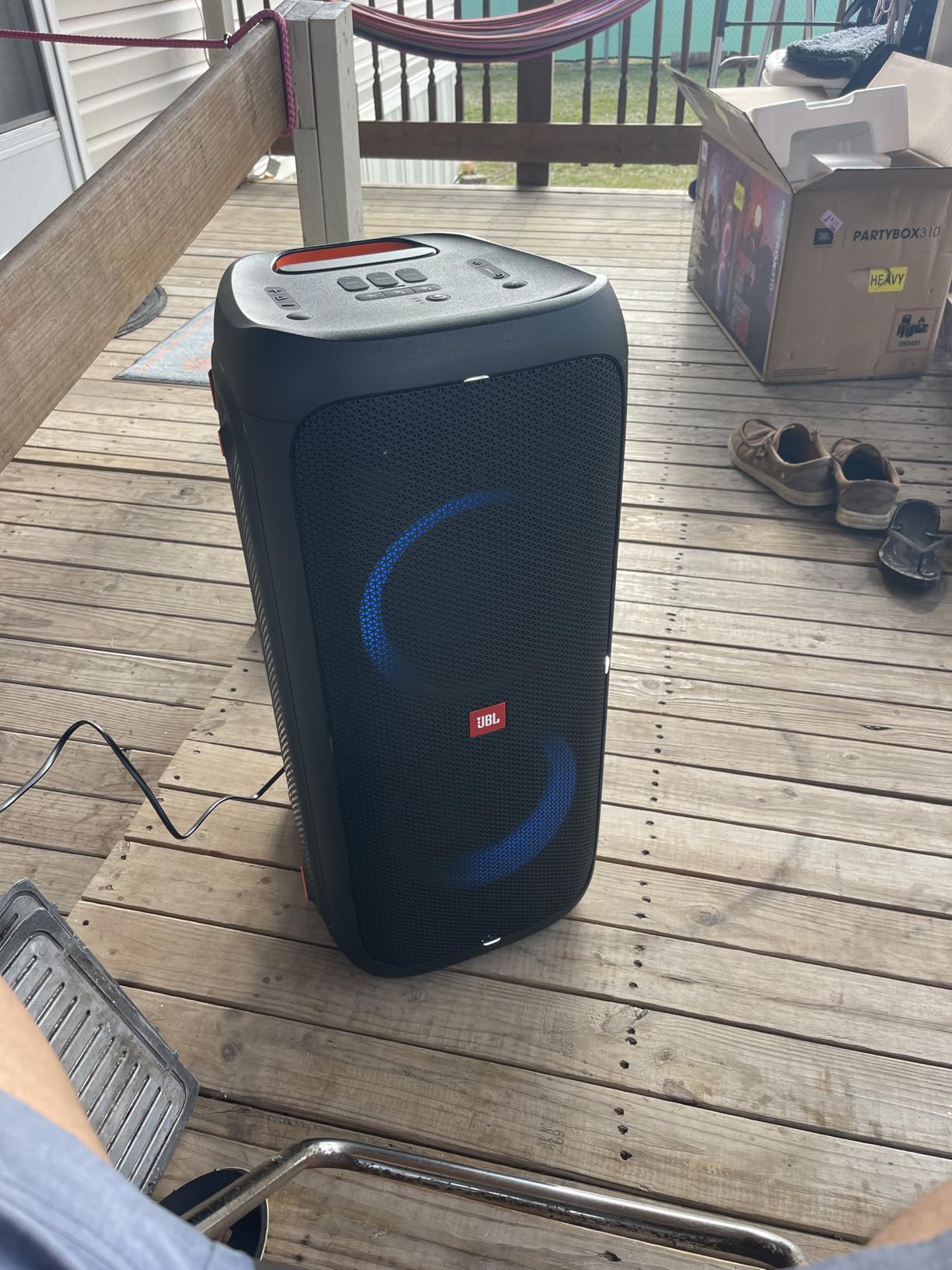 JBL Partybox 310 - Portable Party Speaker with Long Lasting Battery, Powerful JBL Sound and Exciting Light Show,Black customer photo 2