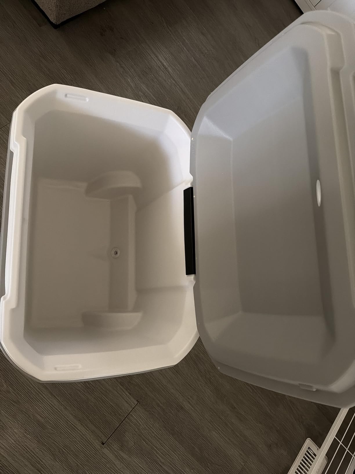 Coleman Classic Series Insulated Portable Rolling Cooler with Wheels, Leak-Resistant Outdoor Hard Cooler Keeps Ice up to 5 Days, 100-Quart customer photo 2