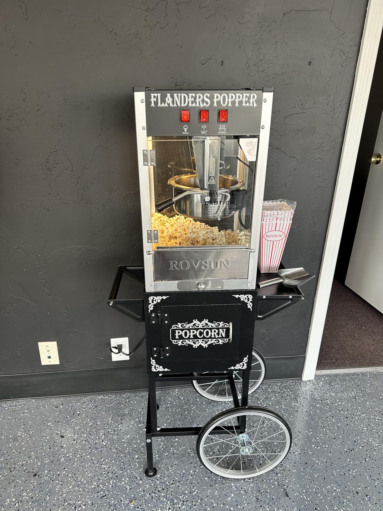 ROVSUN Popcorn Machine with Cart & 8 Oz Kettle Makes Up to 32 Cups ETL Certified, Vintage Popcorn Maker with Stainless Steel Scoop, Oil Spoon & 3 Popcorn Cups for Commercial Home Movie Theater, Red customer photo 2