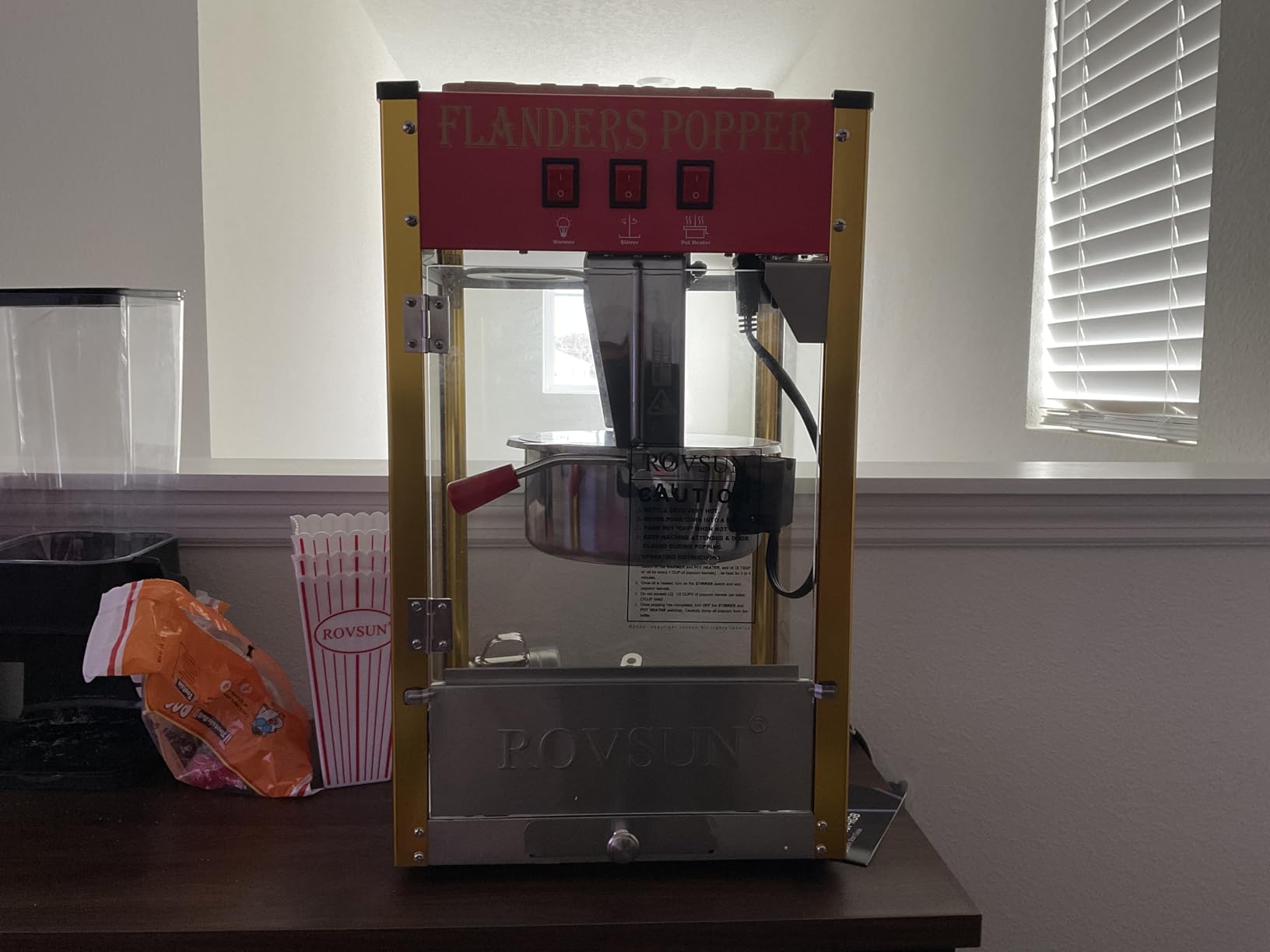 ROVSUN Popcorn Machine with 8 Ounce Kettle Makes Up to 32 Cups, Commercial Popcorn Machine Countertop Popcorn Maker w/Stainless Steel Scoop, Oil Spoon & 3 Popcorn Cups for Home Movie Theater, ETL customer photo 1