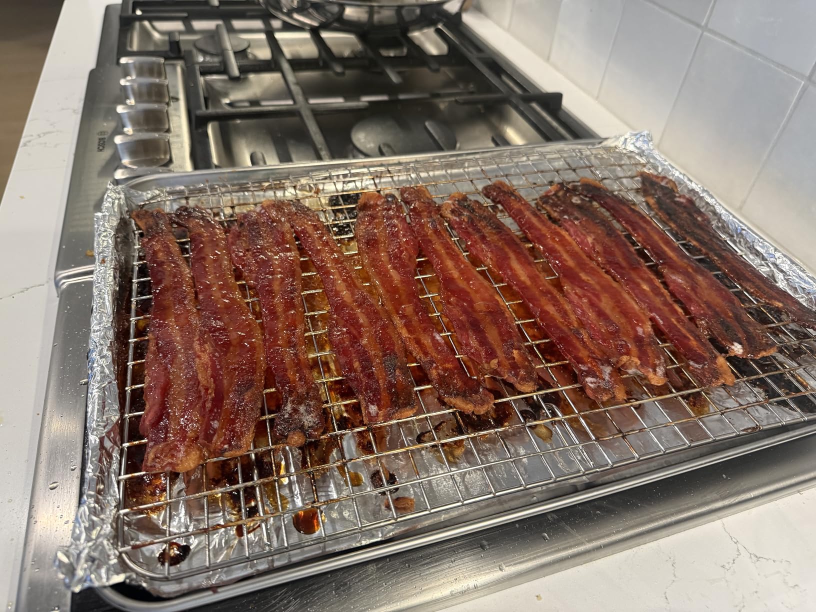 ROTTAY Baking Sheet with Rack Set (2 Pans + 2 Racks), Stainless Steel Cookie Sheet with Cooling Rack, Nonstick Baking Pan, Warp Resistant & Heavy Duty & Rust Free, Size 16 x 12 x 1 Inches customer photo 1