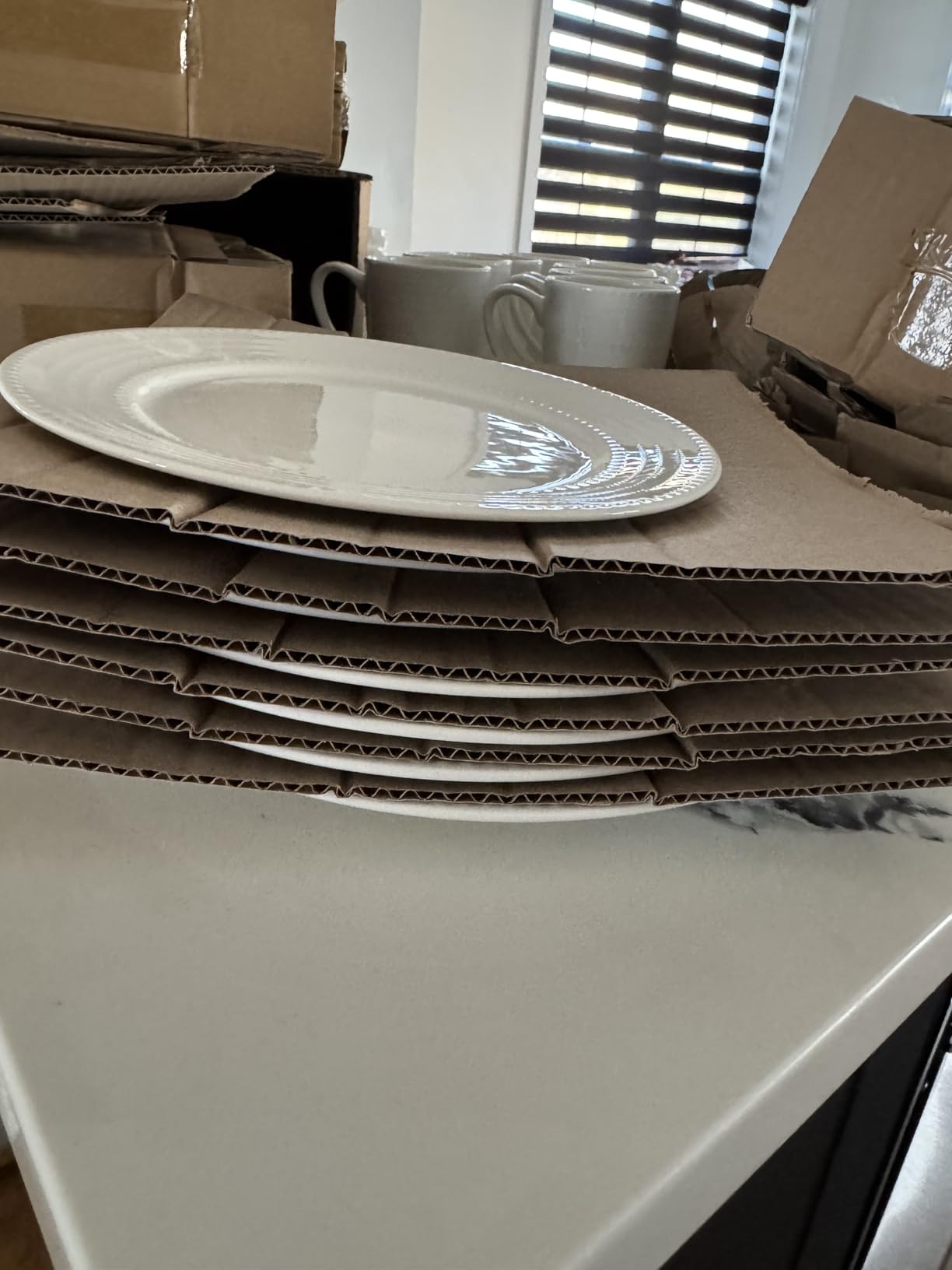 Mikasa Annabelle Bone China 40-Piece Dinnerware Set, Service for 8, Lightweight and Chip-Resistant White Porcelain with Elegant Design customer photo 2