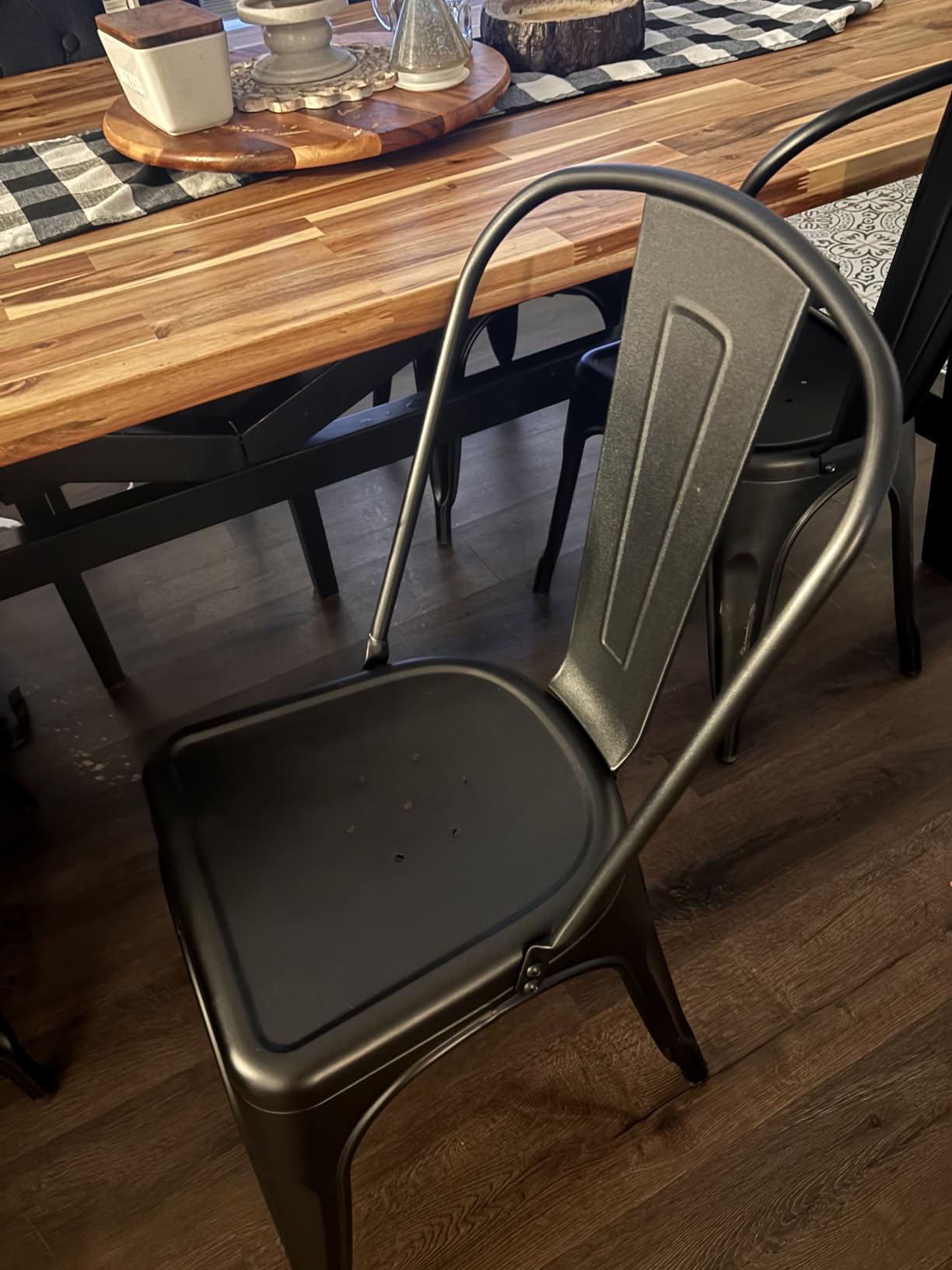 Amazon Basics Metal Dining Chairs, Easy to Assemble, Indoor/Outdoor, Stackable, Matte Black, 4-Pack customer photo 2