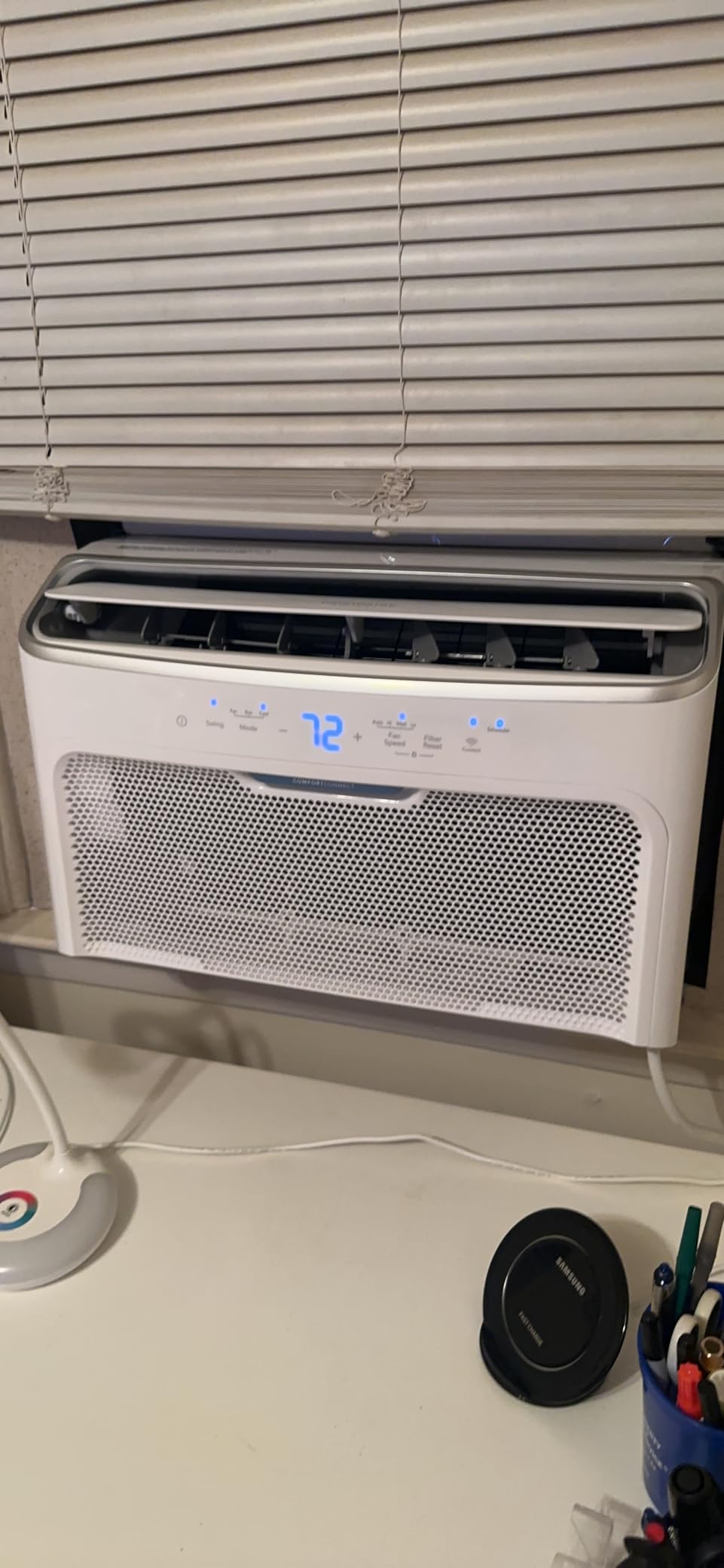 Frigidaire Gallery 10,000 BTU Smart Inverter Window Air Conditioner & Dehumidifier with Remote, 115V, Cools up to 450 Sq. Ft. for Apartment, Bedroom, Medium Rooms customer photo 1