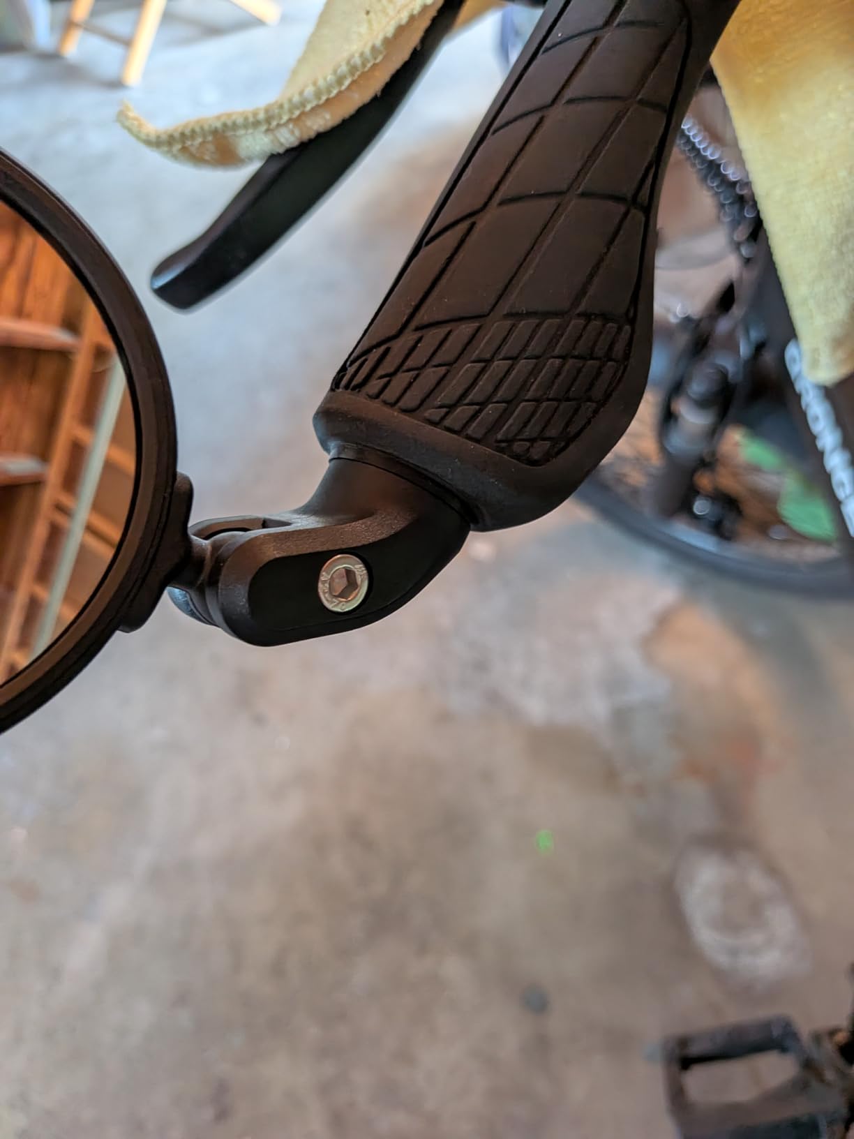 Bike Mirrors, Bike Bar End Mirror, HD Glass Convex Lens Bicycle Rearview Mirror customer photo 2