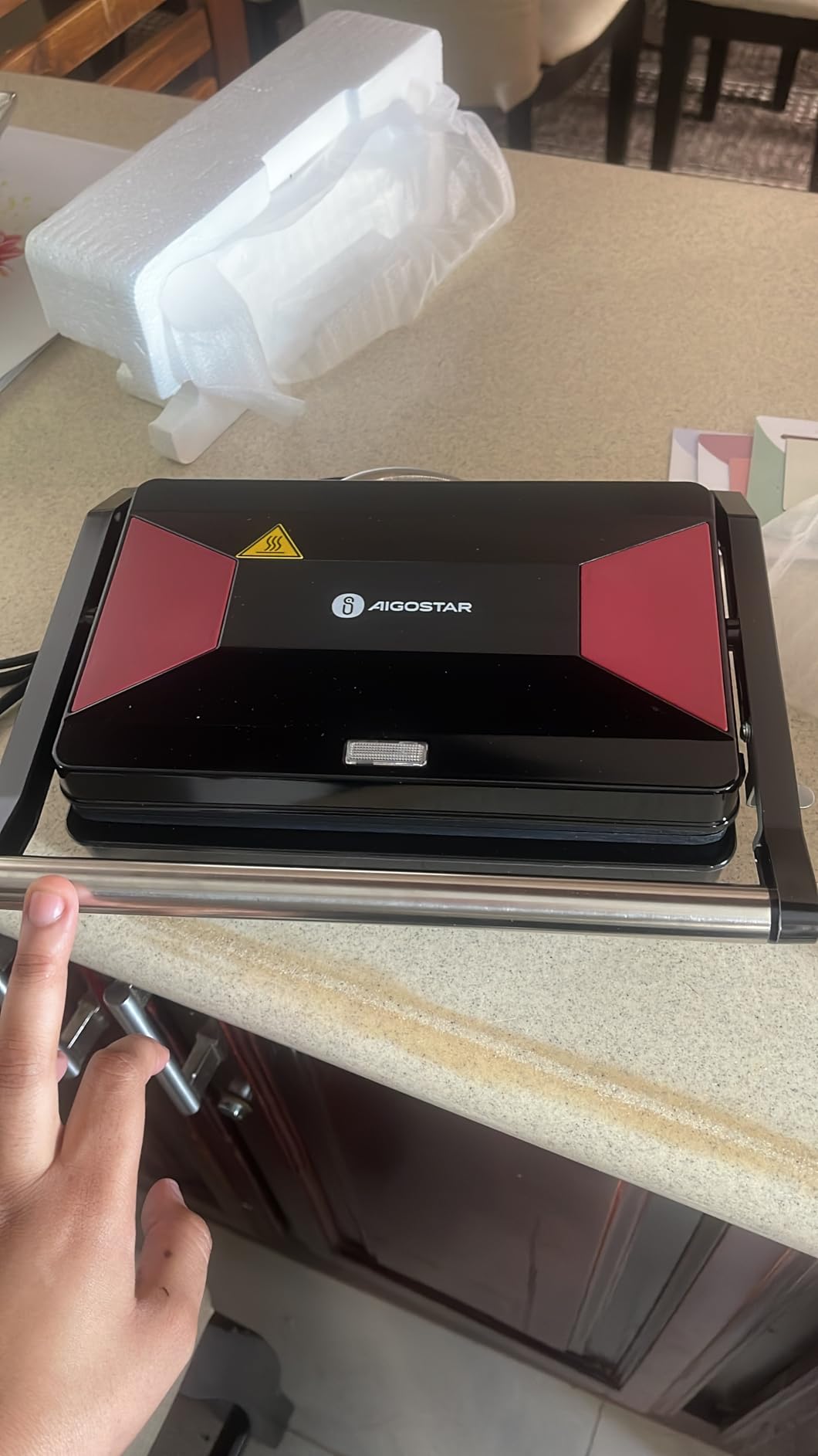 Panini Press Sandwich Maker, Aigostar 1000W Sandwich Press Grill with Non-Stick Coated Plates, Indicator Light, Locking Lid, Cool Touch Handle, Panini Maker Panini Press Grill Easy to Storage & Clean customer photo 2