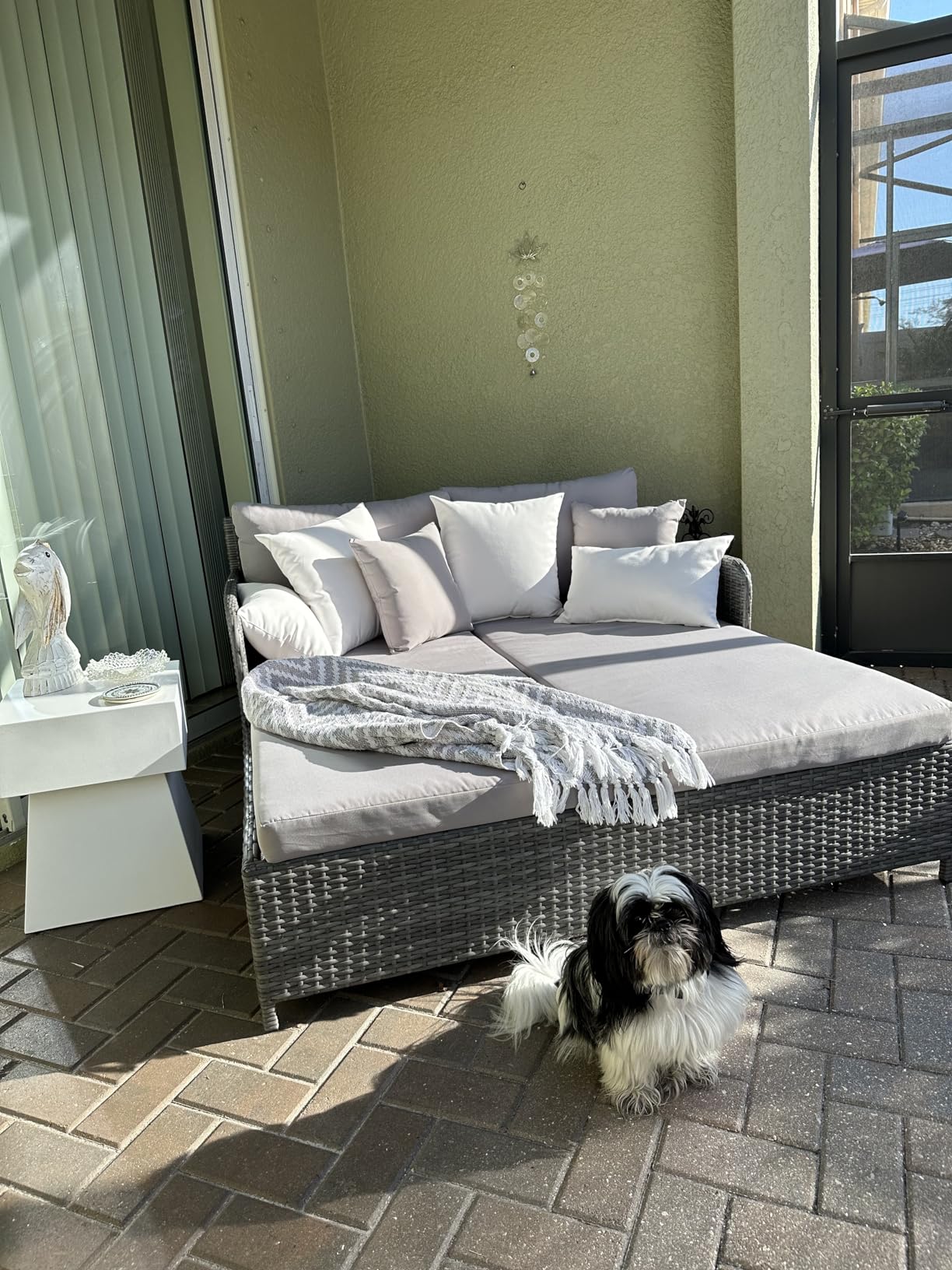 SAFAVIEH Outdoor Collection Cadeo Natural/White Cushion Daybed customer photo 2