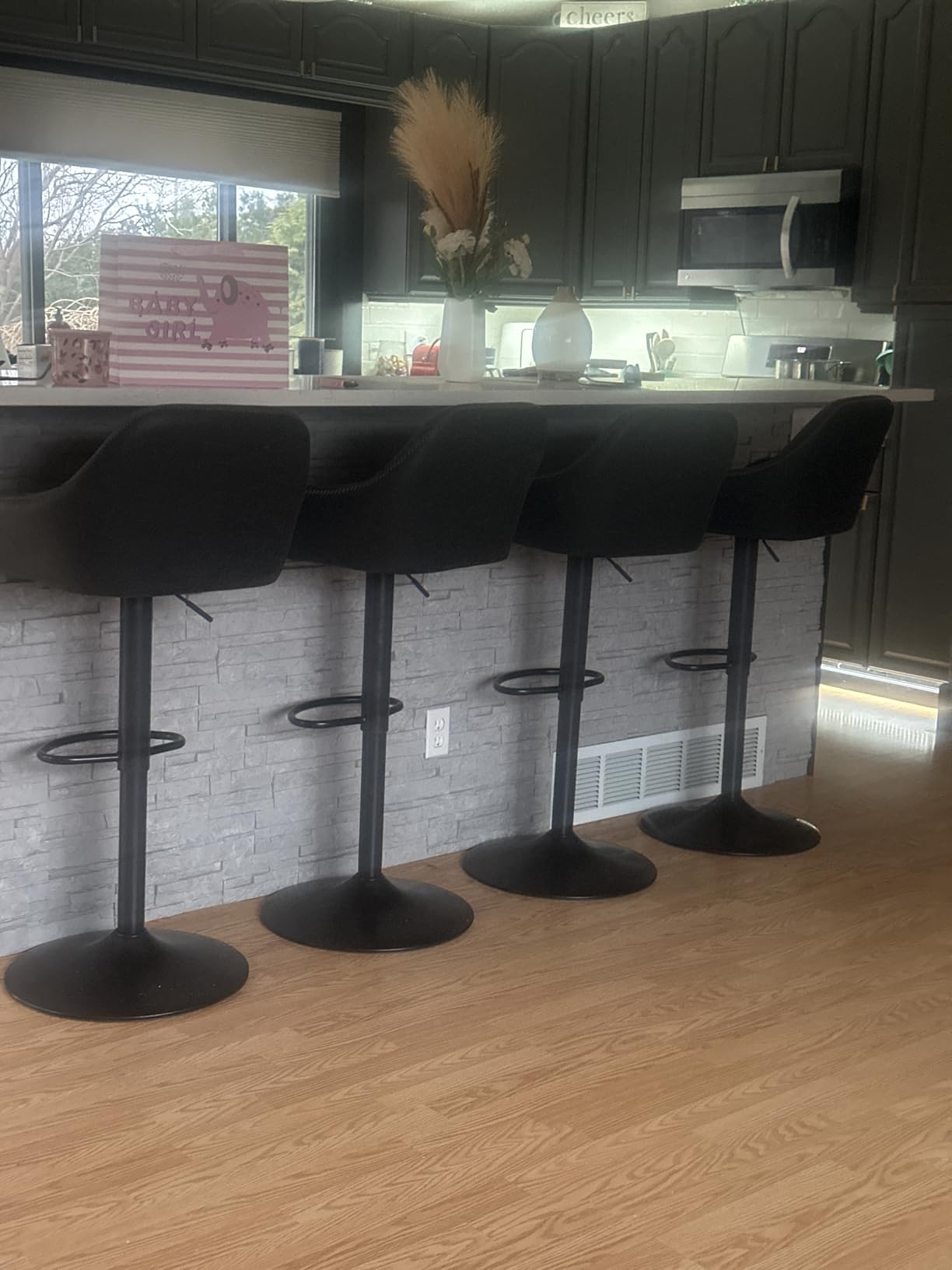 Yaheetech Bar Stools Set of 2, PU Leather Swivel Counter Height Barstools, Adjustable Bar Chairs with Backrest and Footrest, Kitchen Island Stool for Home Kitchen, Grey customer photo 2