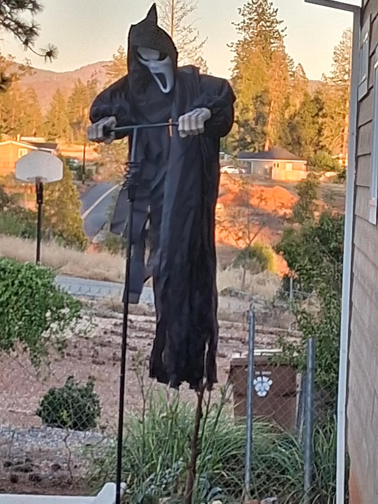 LarpGears Halloween Scarecrow Ghost Outdoor Decorations, 7.5Ft Halloween Rotatable Ghost of Death Flying Ghost Home Decoration for Outdoor Garden, Porch, Yard customer photo 1