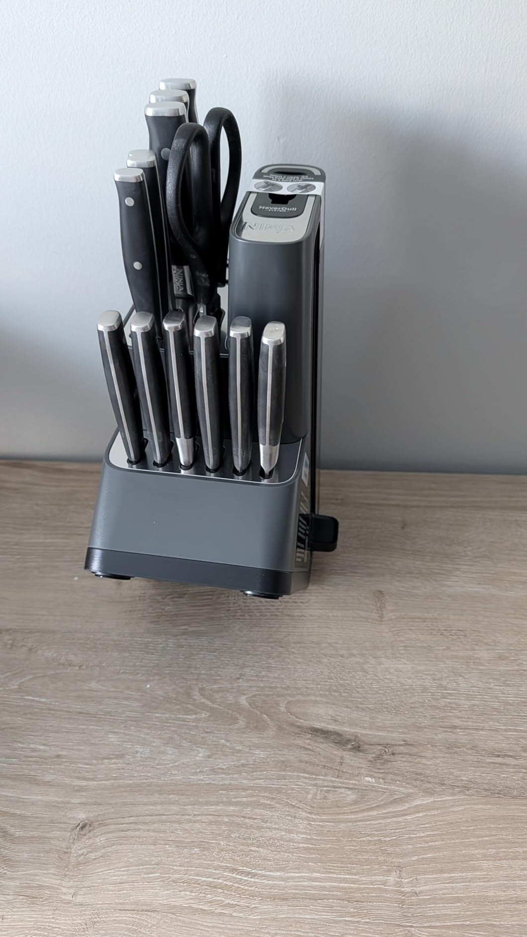Ninja Knife Set, Knife Sharpener, Knife Block Set, Stainless Steel Knives, 14 Piece Set, Steak Knives, Chef Knives and More, Foodi NeverDull, Black, K32014 customer photo 1