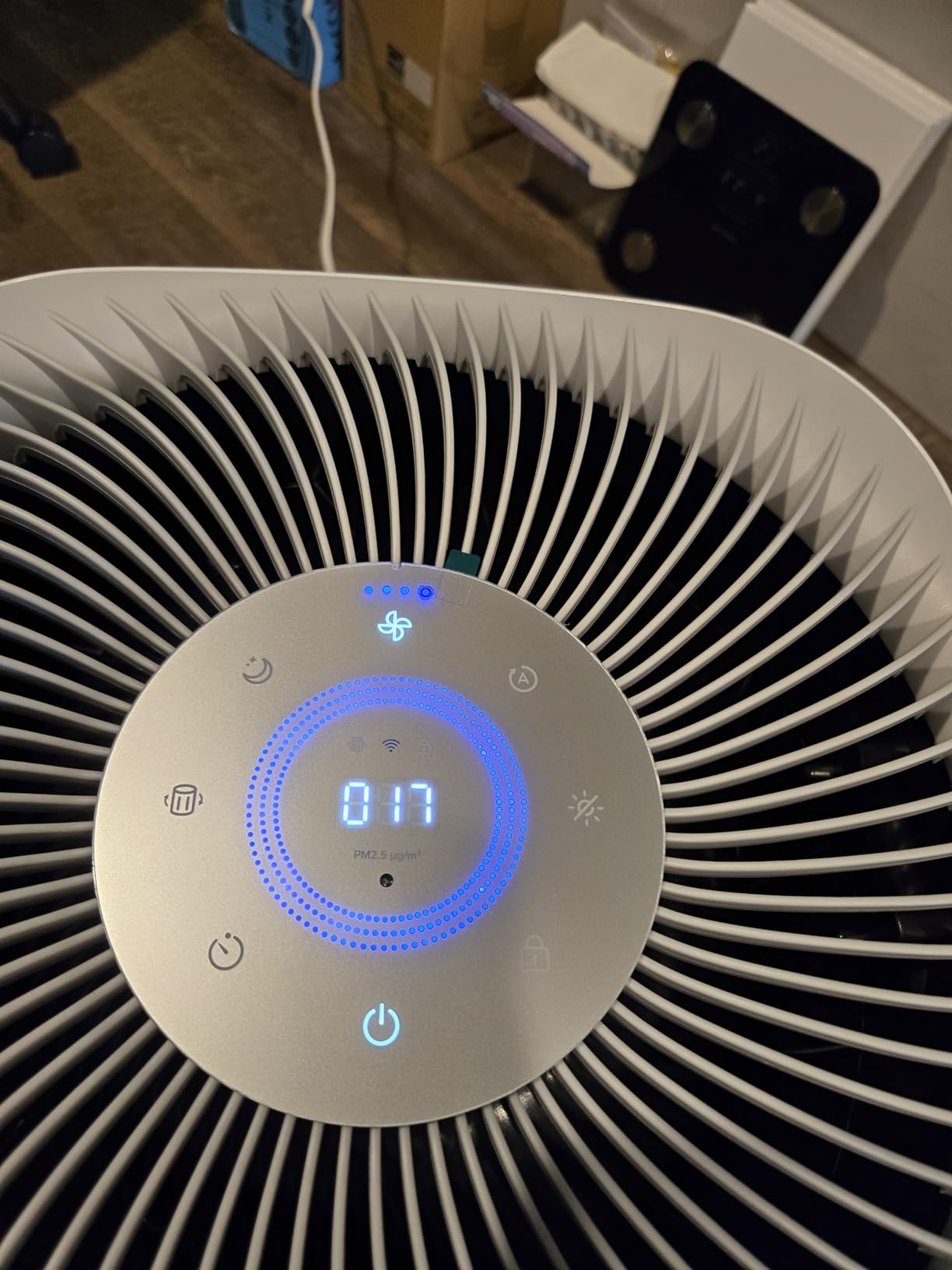 LEVOIT Air Purifiers for Home Large Room Up to 2933 Ft² With HEPA Sleep Mode, AHAM VERIFIDE, Smart WIFI, PM2.5 Monitor, 3-in-1 Filter For Smoke, Pet Allergies, Dust, Alexa Control, Core 600S-P, White customer photo 2