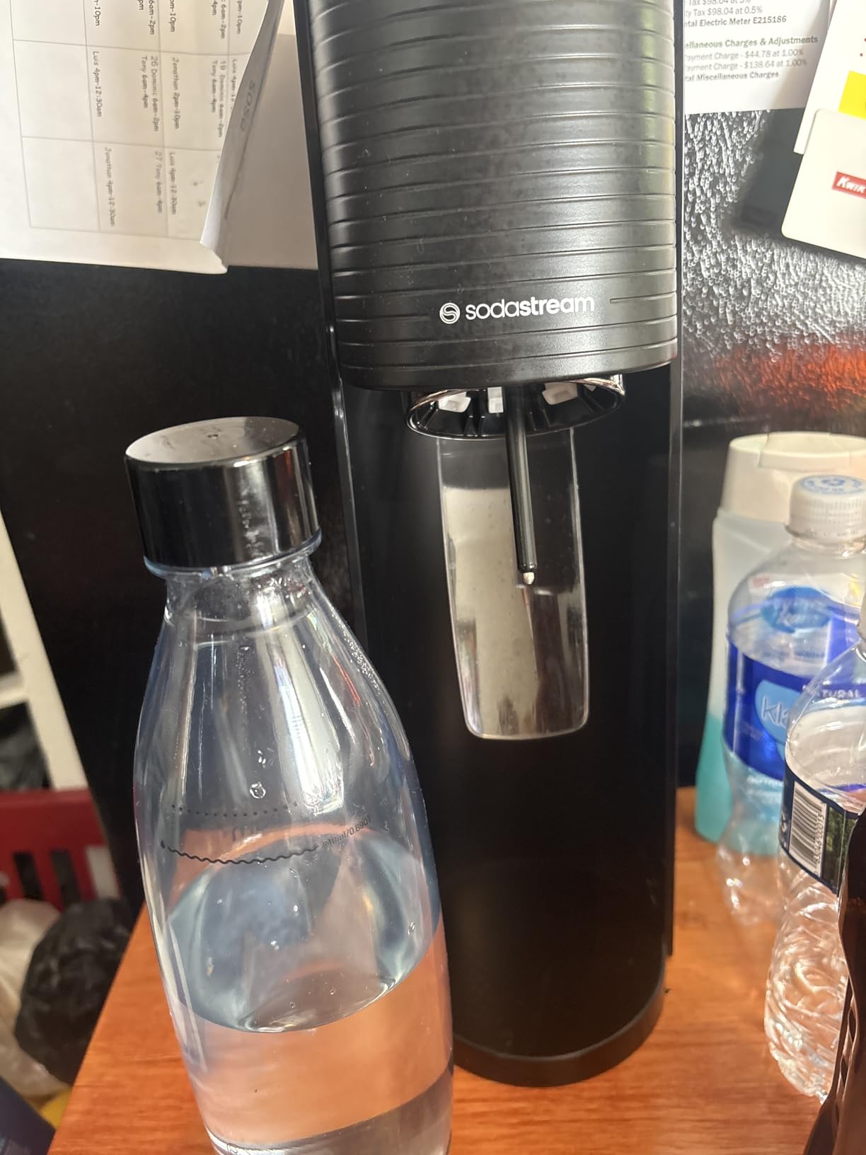 Terra Sparkling Water Maker Machine, with 1 Litre Reusable BPA-Free Water Bottle for Carbonating & 60 Litre Quick Connect CO2 Gas Cylinder - Black customer photo 1