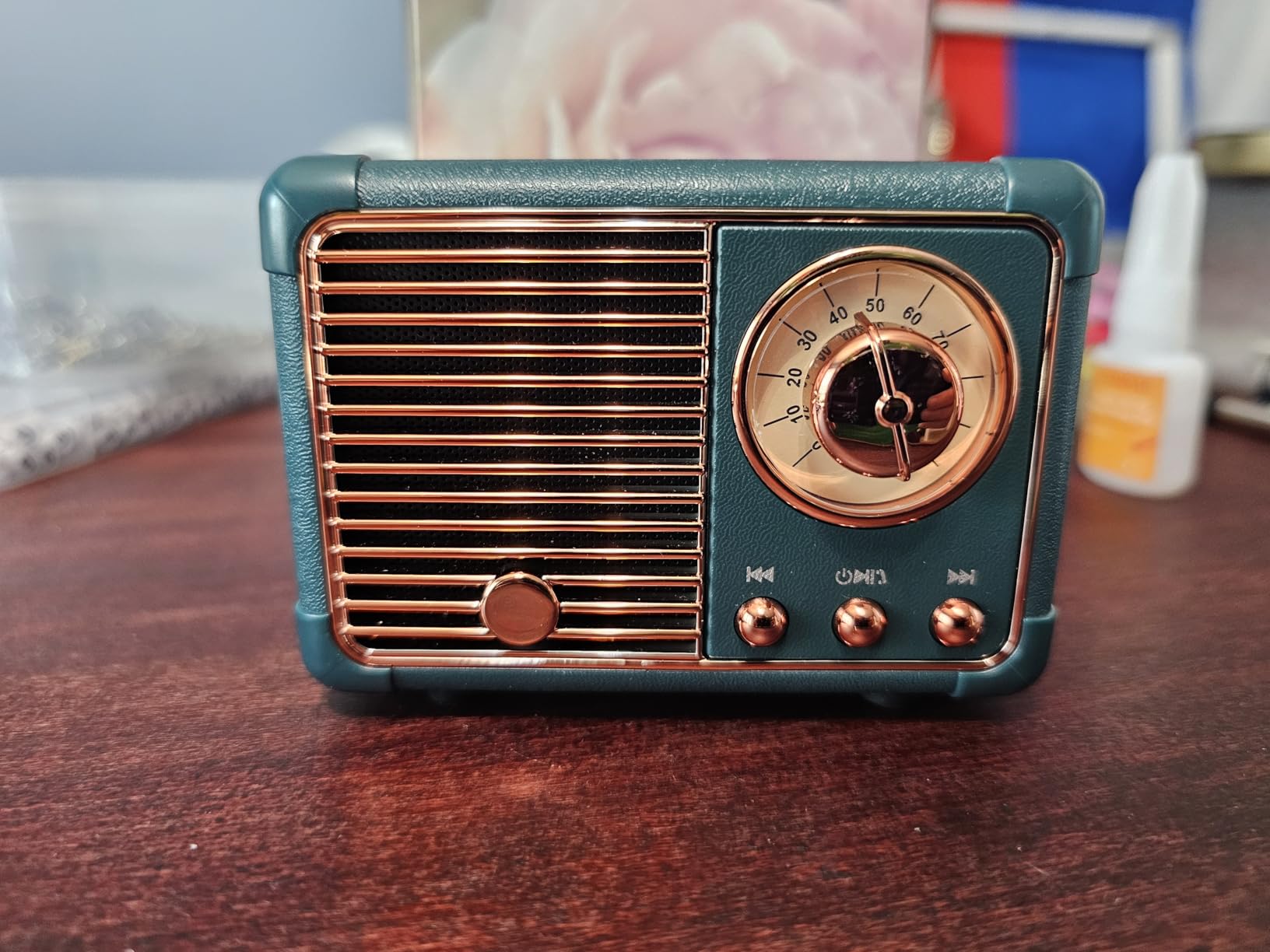 Dosmix Retro Bluetooth Speaker, Vintage Decor, Small Wireless Bluetooth Speaker, Cute Old Fashion Style for Kitchen Desk Bedroom Office Party Outdoor,Birthday Gifts for Women Teenage customer photo 1