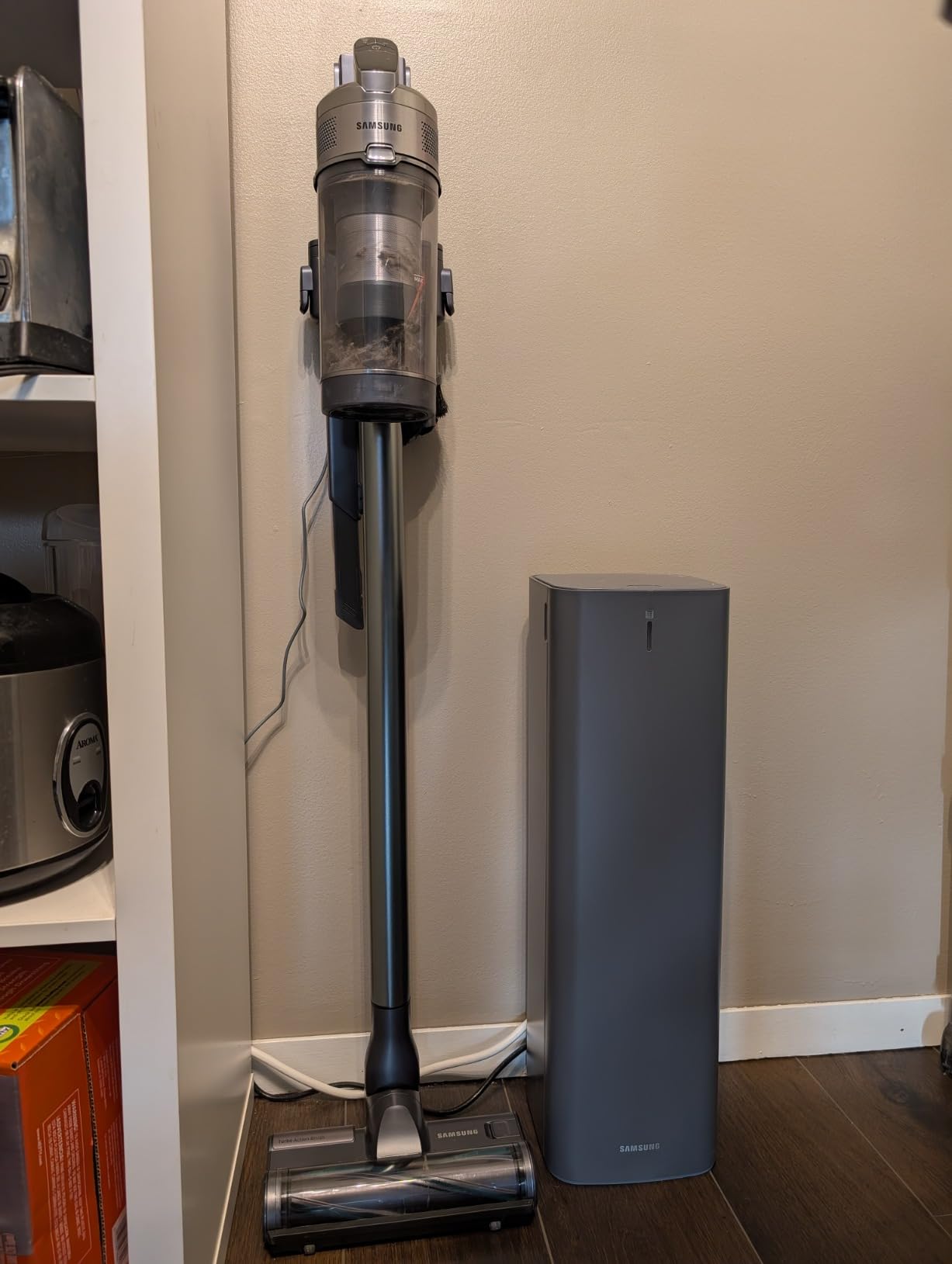 Samsung Jet 75 Complete Cordless Stick Vacuum Cleaner w/ Clean Station, Removable Battery, Lightweight, Powerful Cleaning for Hardwood Floors, Carpets, Area Rugs customer photo 1