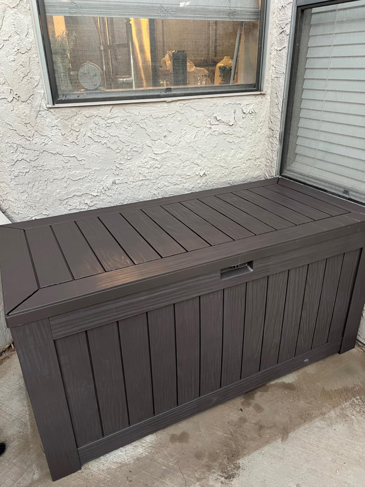 Flamaker Resin Deck Box 120 Gallon Waterproof Large Outdoor Indoor Storage Box Imitation Wood Resin for Patio Furniture Garden Tools and Pool (Black) customer photo 1