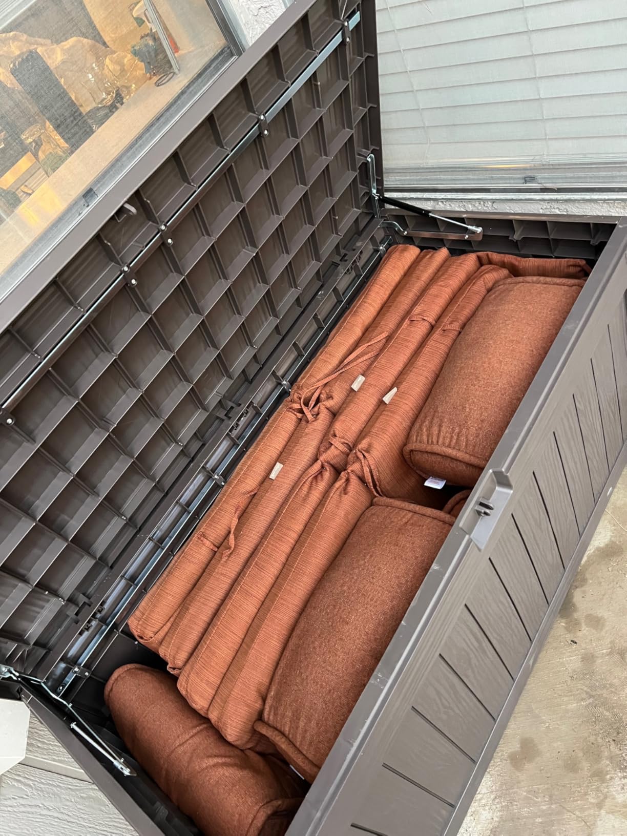 Flamaker Resin Deck Box 120 Gallon Waterproof Large Outdoor Indoor Storage Box Imitation Wood Resin for Patio Furniture Garden Tools and Pool (Black) customer photo 2