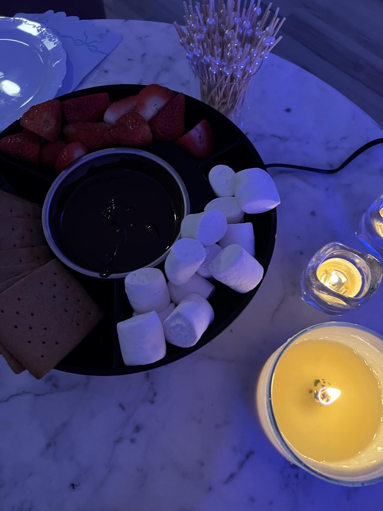 Kusini Electric Fondue Pot Set - Chocolate Fondue Kit - Temperature Control, Detachable Serving Trays, & 4 Roasting Forks - Gift Set & Date Night Idea. Serve at Movie Night or Game Night. customer photo 2