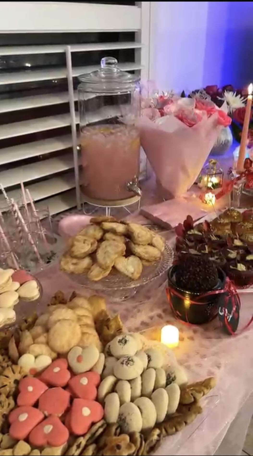 2 Gallon Beverage Dispenser with Stainless Steel Spigot + Marker & Chalkboard 100% Leakproof Glass Drink Dispenser for Parties with Spout, Airtight Beverage Serveware for Water Juice Laundry customer photo 1