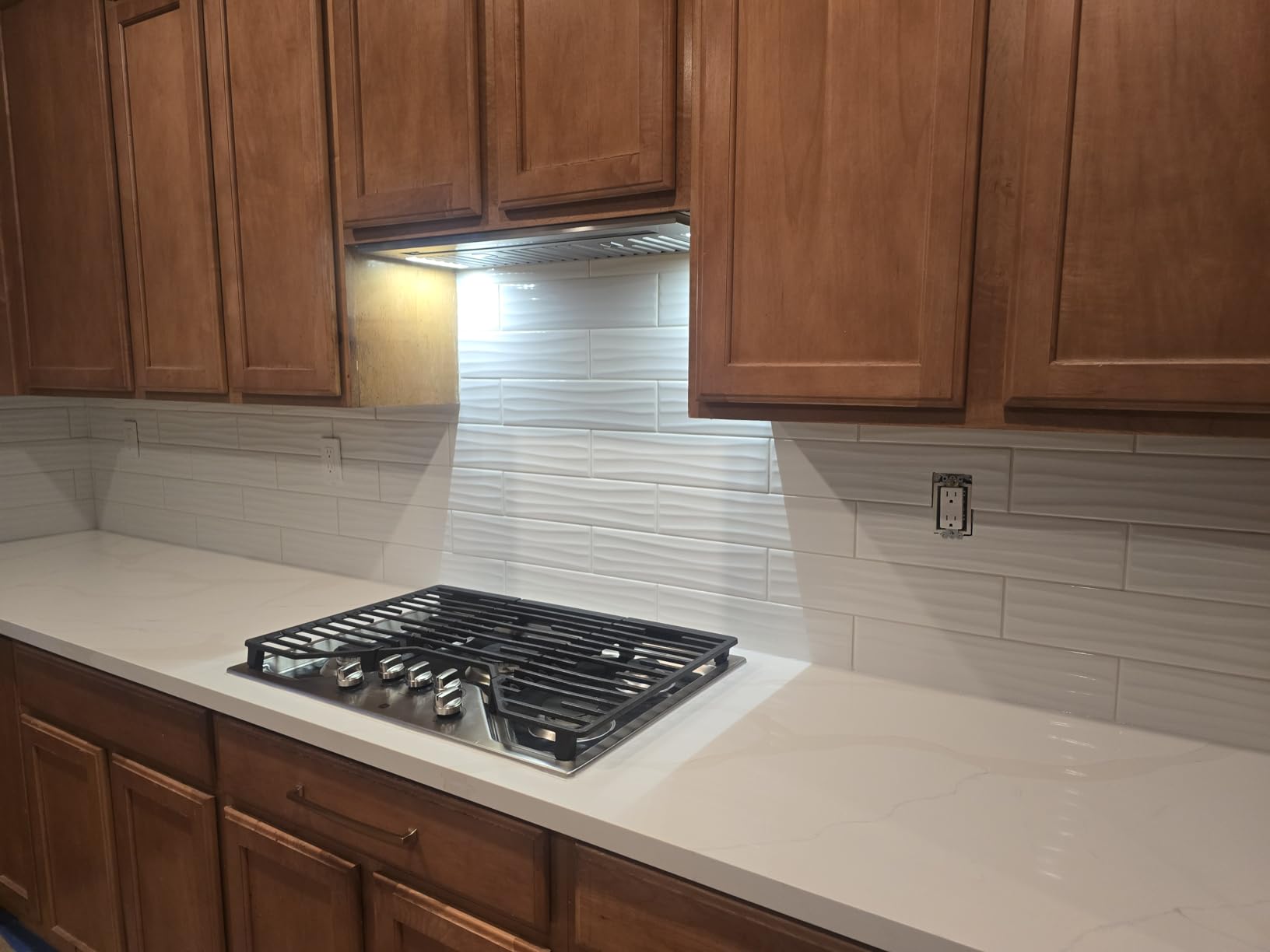 BRANO Range Hood Insert 30 Inch, 900 CFM Smart Voice/Gesture/Touch Control, 4 Speed Exhaust Fan, Stainless Steel Kitchen Hood with Charcoal Filter, Ducted/Ductless Convertible customer photo 2