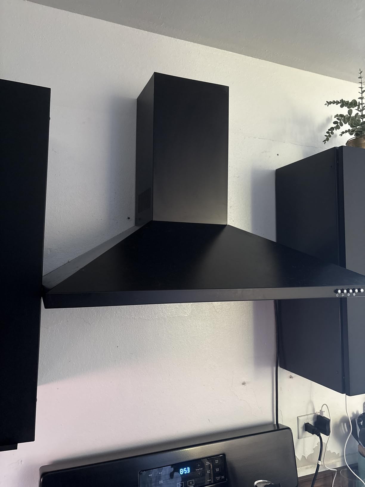 SNDOAS Range Hood 30 inch,Wall Mount Range Hood in Stainless Steel With Ducted/Ductless Convertible,Stove Vent Hood with Aluminum Filters,3 Speed Exhaust Fan,LED Light,Button Control customer photo 2