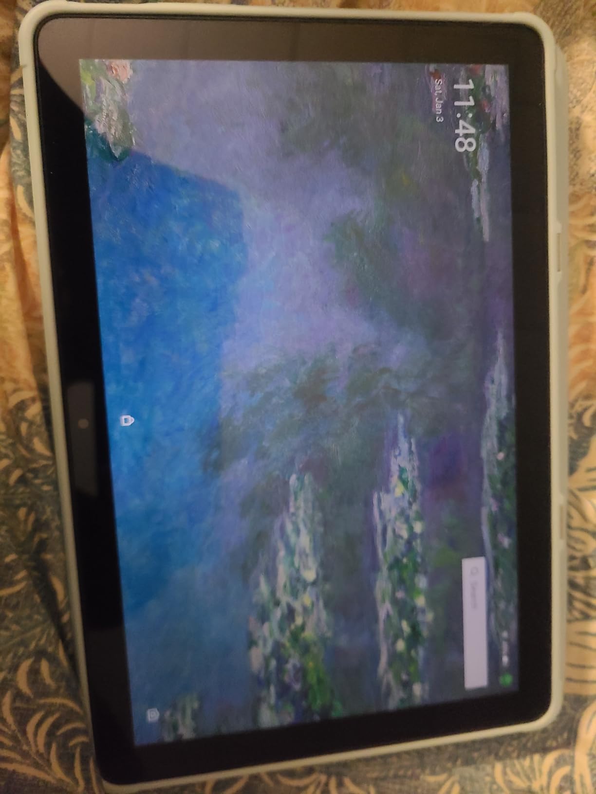 Like-New Amazon Fire HD 10 tablet, built for relaxation, 10.1