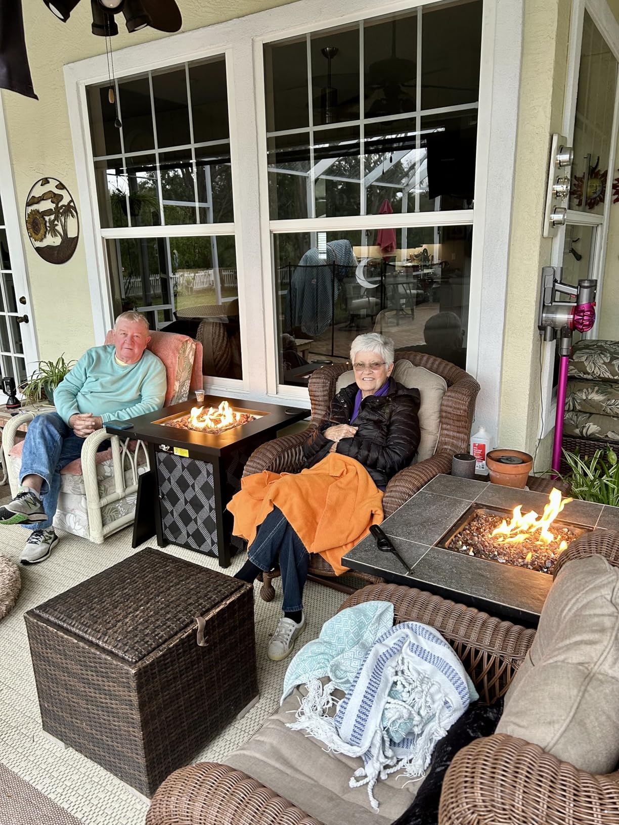 Ciays 42 Inch Gas Fire Pit Table, 60,000 BTU Propane Fire Pits for Outside with Steel Lid and Lava Rock, 2 in 1 Fire Pit Table Gatherings Parties on Patio Deck Garden, CSA-Listed customer photo 1