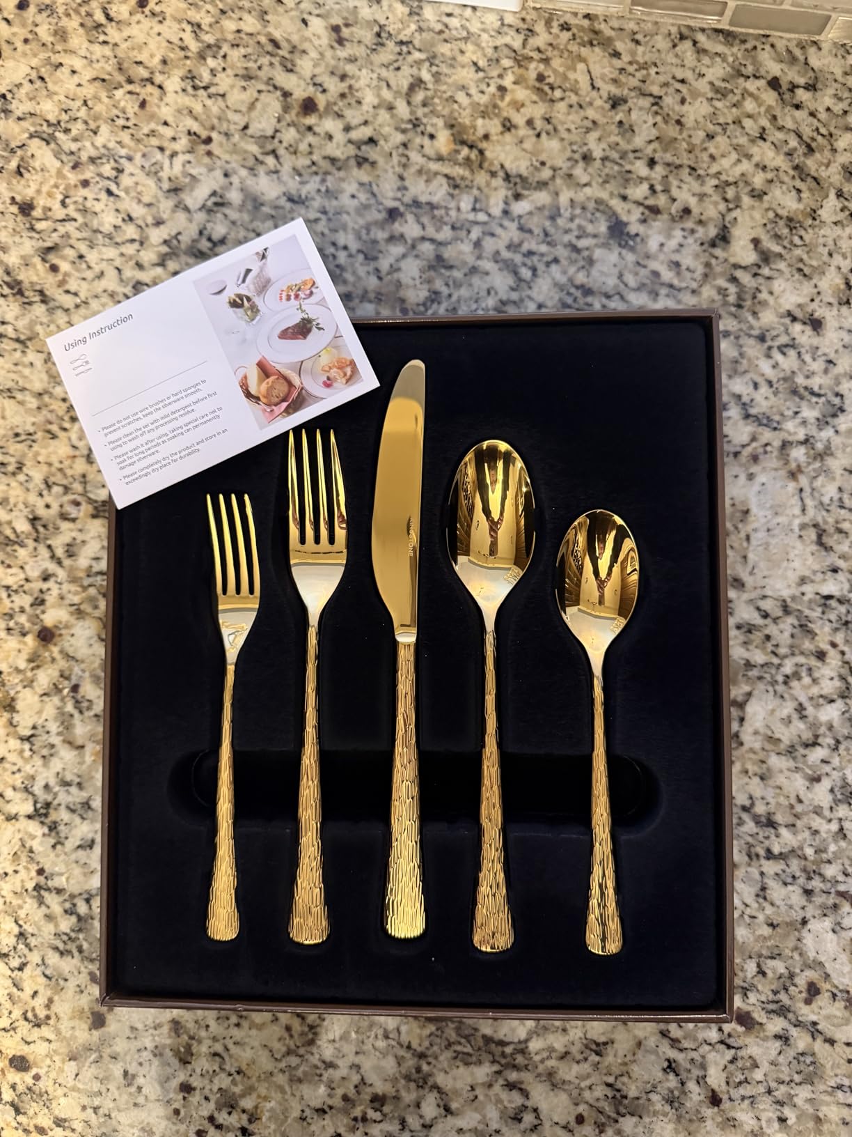 KINGSTONE Hammered Silverware Set, Flatware Set, 18/10 Stainless Steel Premium Cutlery with Unique Ripple Handles Design Mirror Polished - Dishwasher Safe (40-Piece) customer photo 2