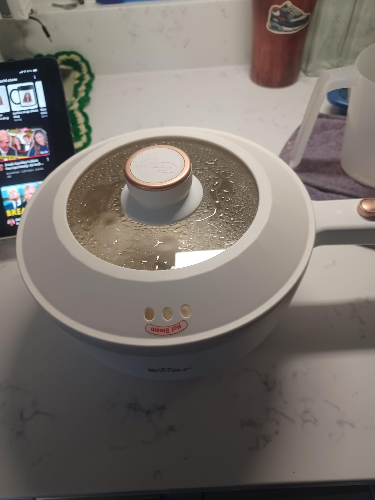 Bear Hot Pot Electric, 2L Multifunctional Portable Cooking Pot, 1000W Rapid Noodles Electric, Non-Stick Frying Pans for Steak, Egg, Ramen, Oatmeal With Dual Power Adjustment customer photo 2