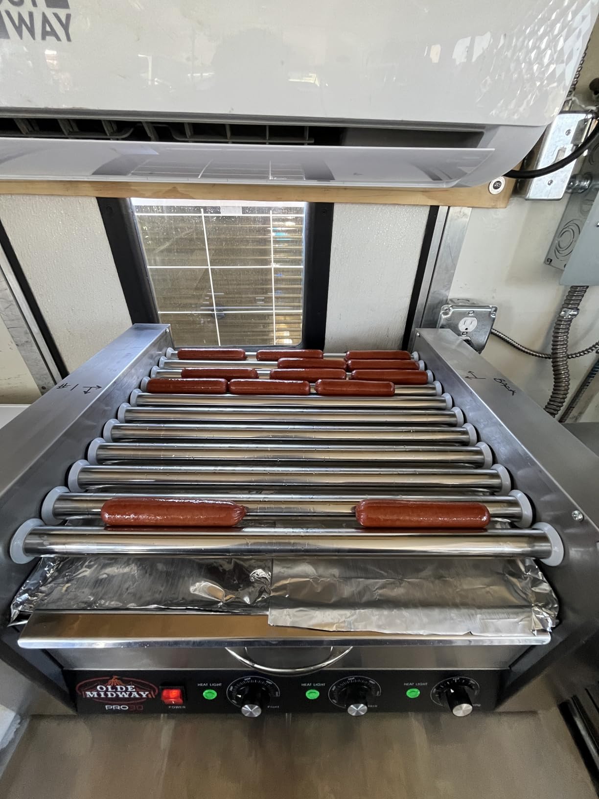 Olde Midway Electric 30 Hot Dog 11 Roller Grill Cooker Machine with Bun Warming Drawer and Cover - Commercial Grade, Stainless Steel customer photo 2