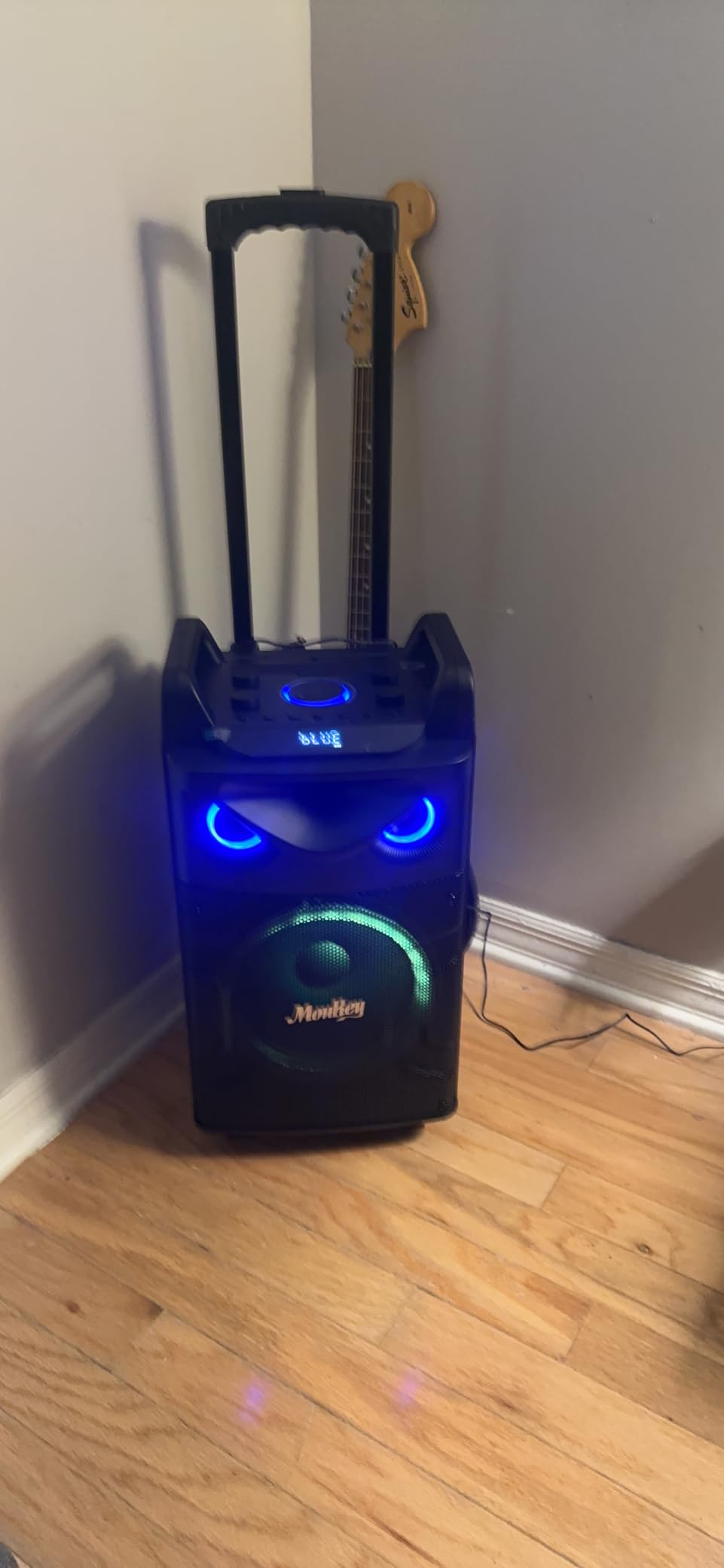 Moukey Karaoke Machine, 10