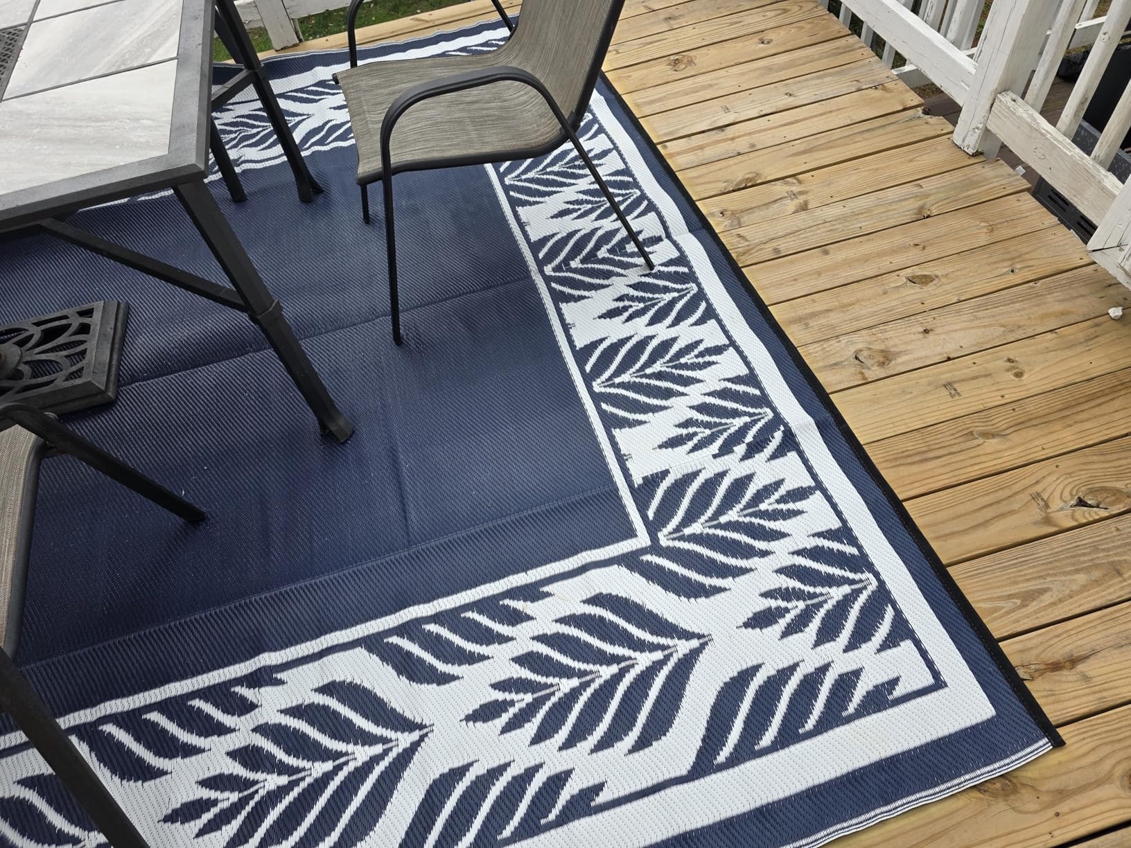 HUGEAR Outdoor Rug for Patios Clearance,Waterproof Mat,Large Outside Carpet,Reversible Plastic Straw Camping Rugs,Rv,Porch,Deck,Camper,Balcony,Backyard (5x8,Checkered/Black&Beige) customer photo 2
