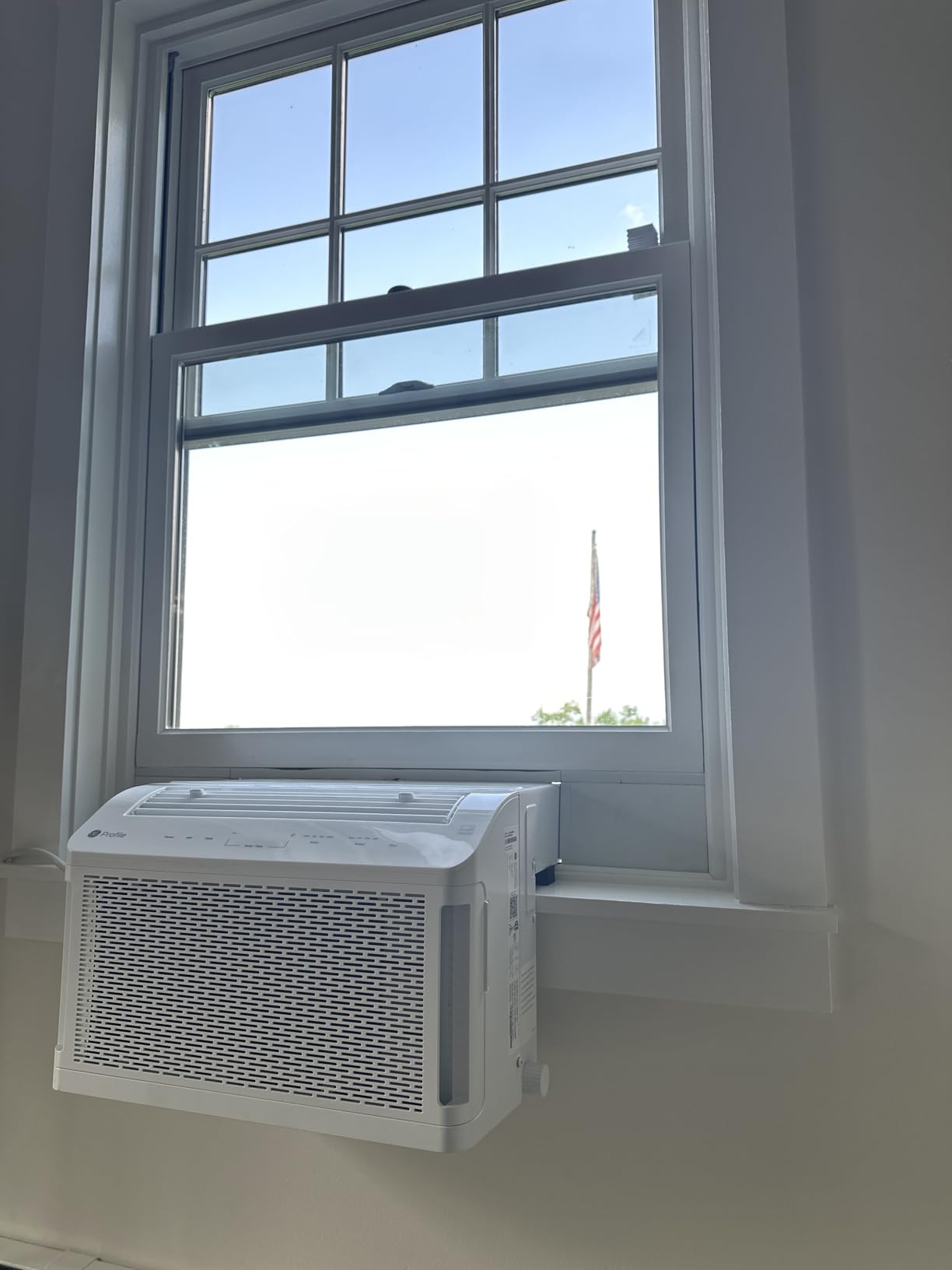 GE Profile ClearView Inverter Window Air Conditioner Unit, 12,200 BTU, Energy Efficient Cooling up to 550 sq ft., Ultra Quiet, SMART Home Capable, Includes Remote, White customer photo 1