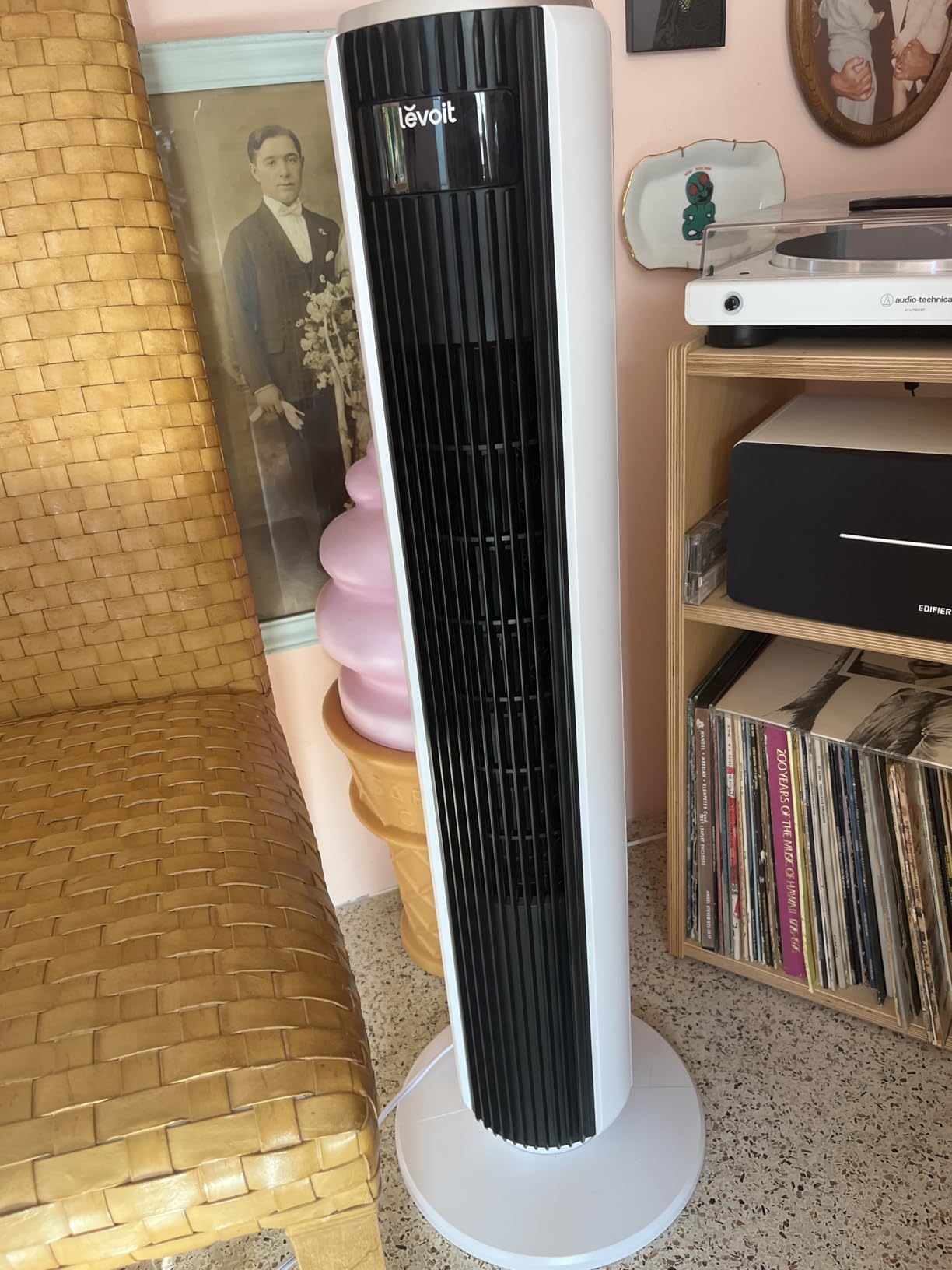 LEVOIT Tower Fan for Bedroom, 90° Oscillating Standing Fan with 28dB Quiet for Sleep, 25ft/s Velocity, 12H Timer, 5 Speeds 4 Modes, Remoter, Bladeless Room Fan for Home, Office, Indoor, 36 inch, White customer photo 1