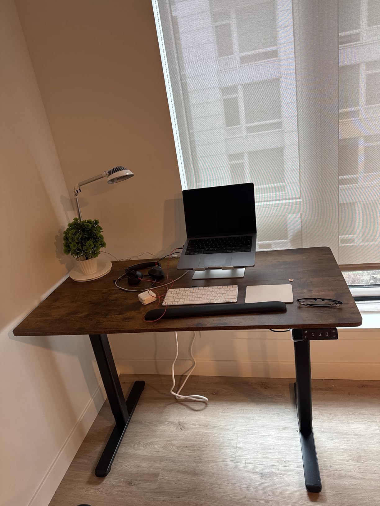 Claiks Electric Standing Desk, Adjustable Height Stand up Desk, 24x48 Inches Sit Stand Home Office Desk with Splice Board, Black Frame/Rustic Brown Top customer photo 2