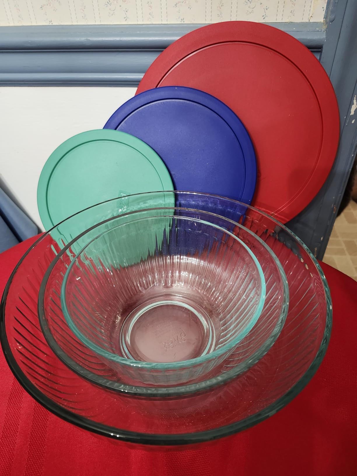 Pyrex Sculpted (3-Pack) Glass Mixing Bowls Set With Plastic Lids For Prepping, Baking and Cooking customer photo 1