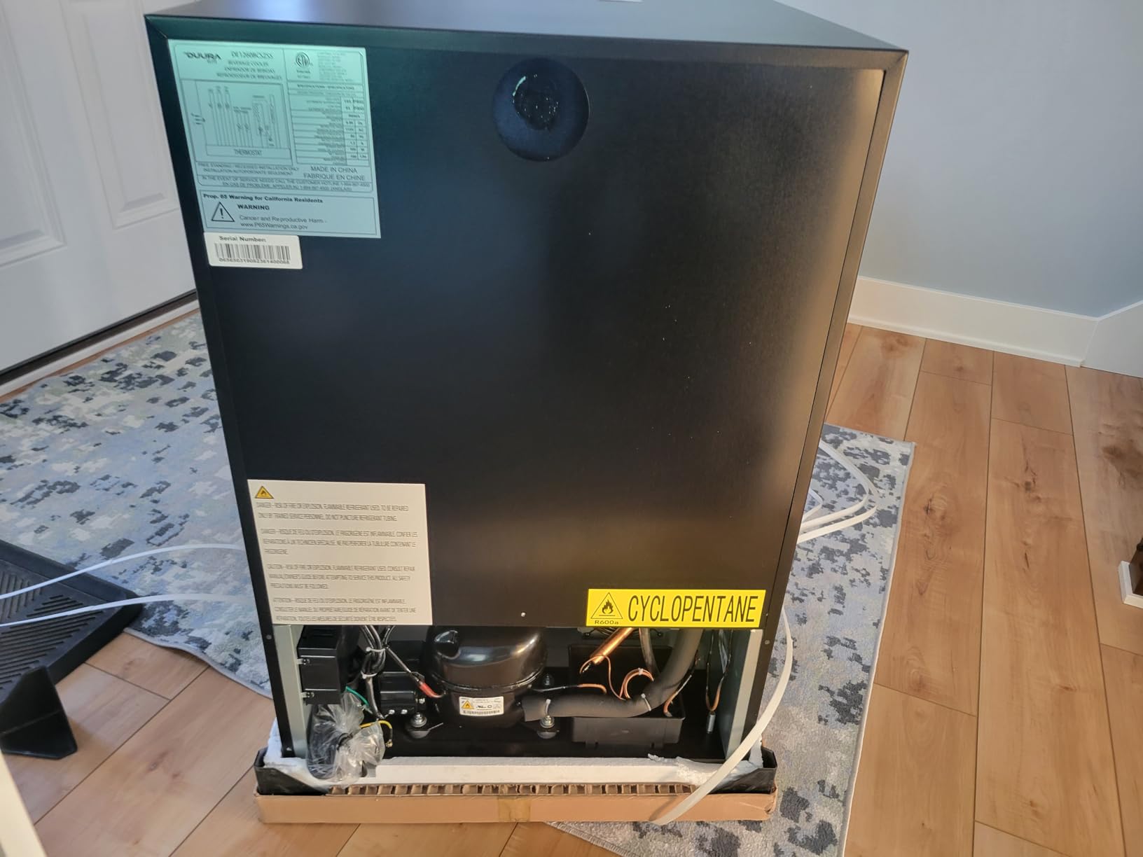 Beverage Cooler Refrigerator Designer Series 126 Can Capacity with Glass Door, 22.75-Inch Wide Freestanding Installation, Adjustable Thermostat Control, 5.1-Cu.Ft., Black customer photo 2