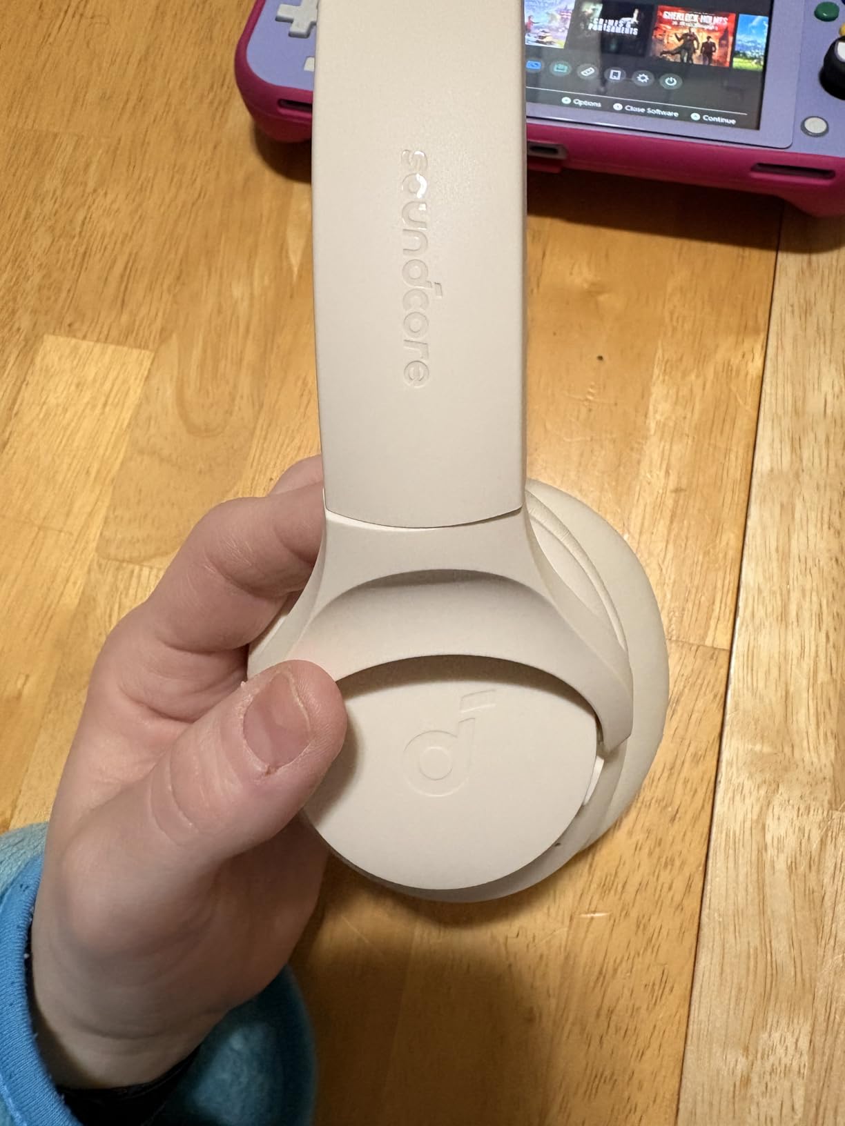 Soundcore by Anker Q20i Hybrid Active Noise Cancelling Headphones, Wireless Over-Ear Bluetooth, 40H Long ANC Playtime, Hi-Res Audio, Big Bass, Customize via an App, Transparency Mode (Black) customer photo 1