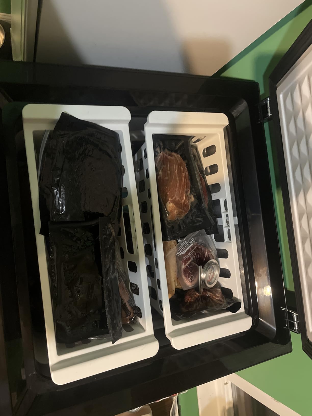 EUHOMY 3.5 Cu.Ft Chest Freezer with Removable Basket, Small Deep Freezer Adjustable 7 Thermostat, Quiet Mini Freezer Free-Standing Top Door, Energy Saving for Apartment/Garage/Basement/Dorm/Home,Black customer photo 2