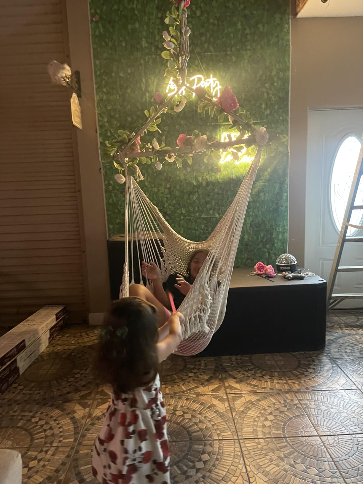 Chihee Hammock Chair Handmade Hanging Chair Cotton Rope Woven Hanging Seat Soft-Spun Large Stretch Hammock Swing, Collapsible Strong Metal Spreader Bar Elegant Macrame Comfort Indoor Outdoor Garden customer photo 2