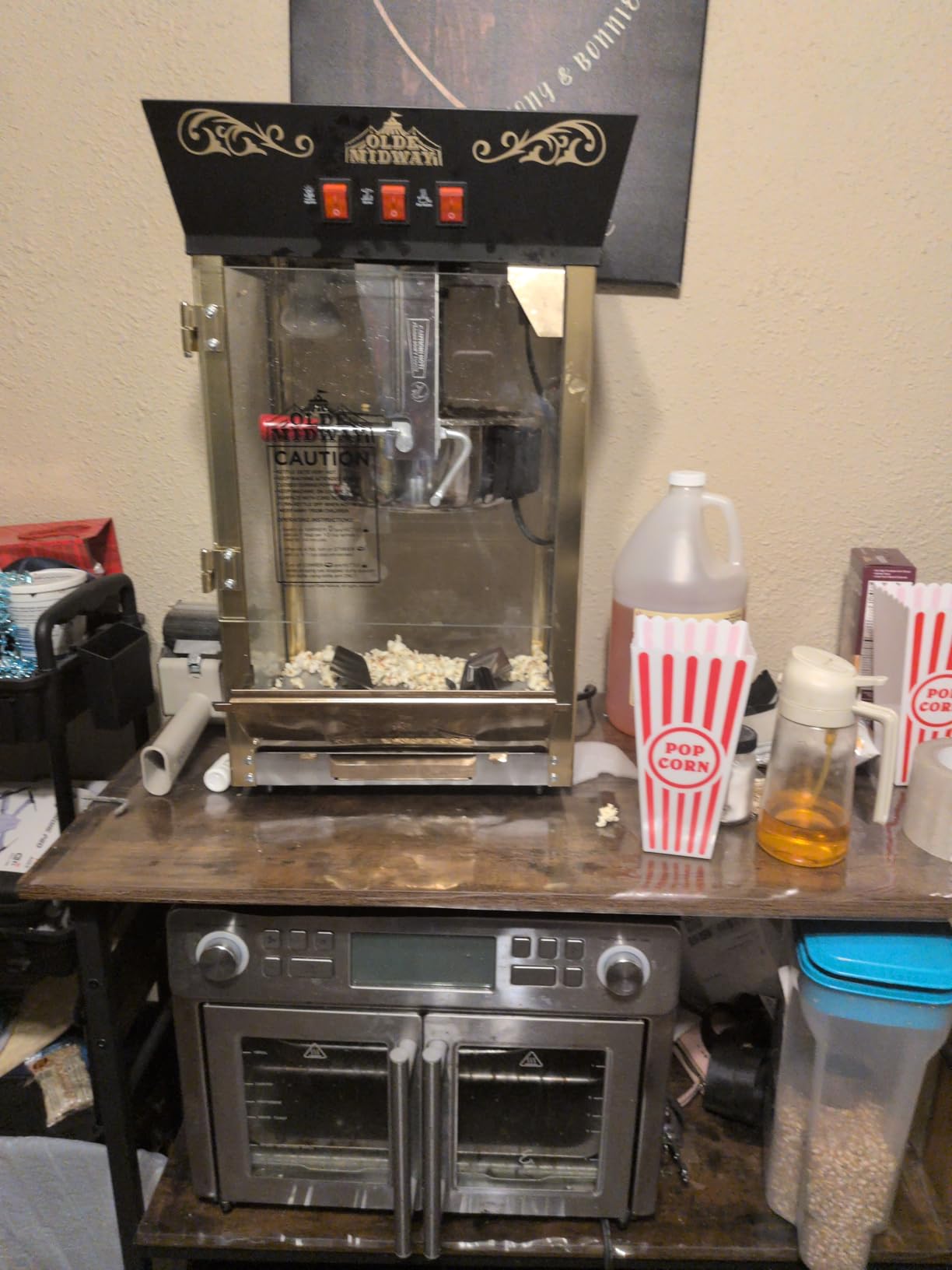 Olde Midway Movie Theater-Style Popcorn Machine Maker with Cart and 10-Ounce Kettle - Red, Vintage-Style Popper on Wheels customer photo 1