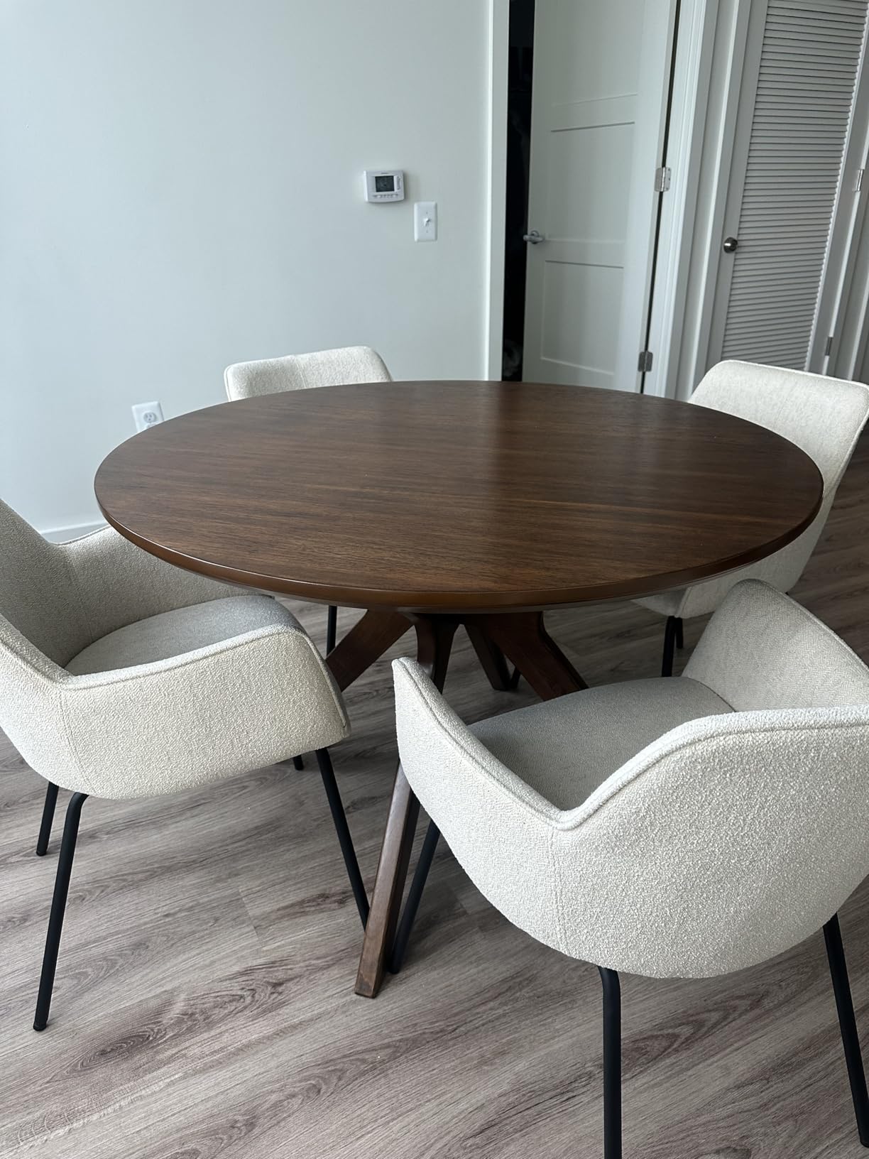 Signature Design by Ashley Lyncott Traditional Round Dining Room Table, Seats up to 4, Brown, 45