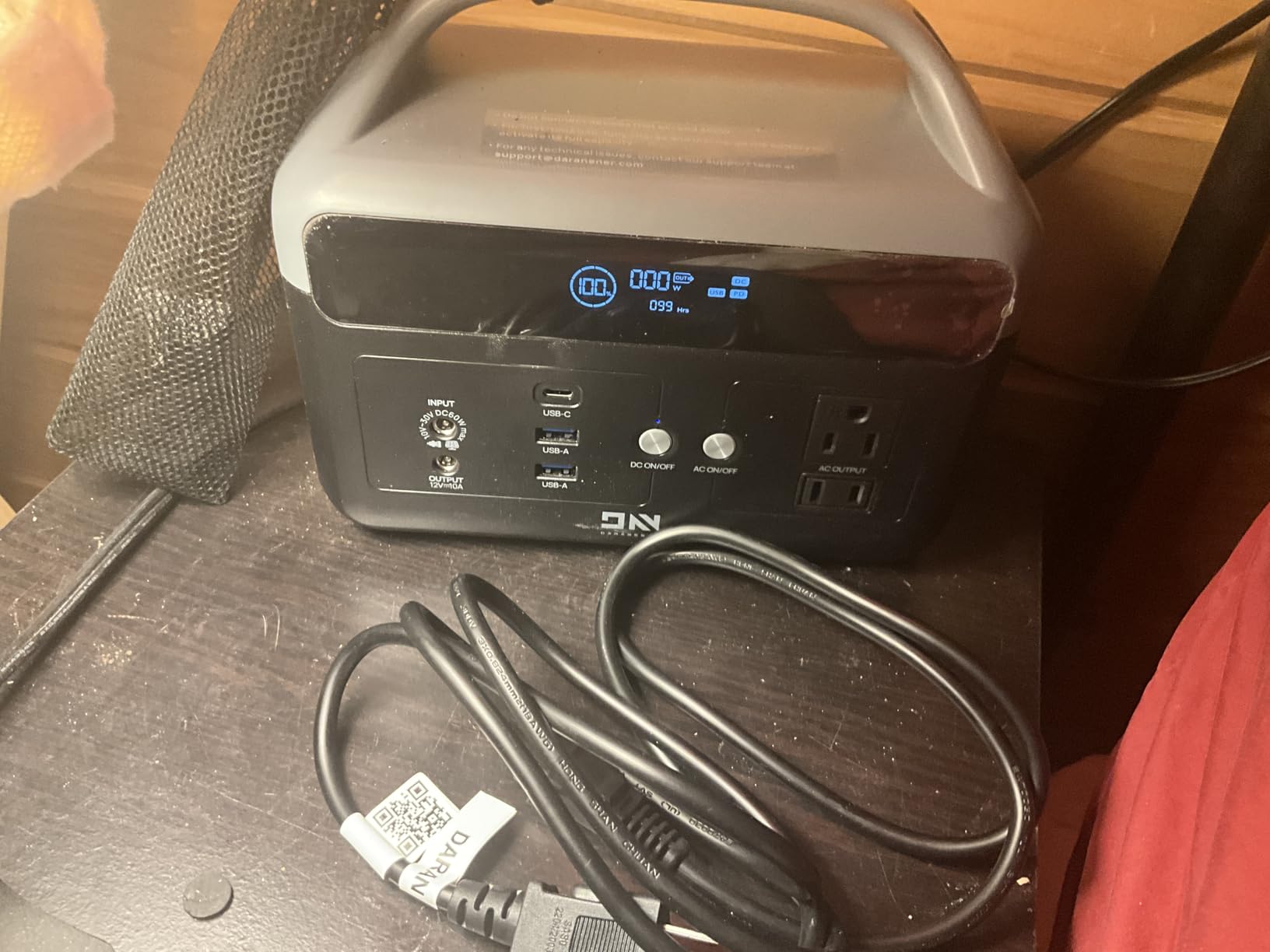 DaranEner Portable Power Station 60,000mAh, 192Wh LiFePO4 Battery Backup w/2 300W (Surge 600W) AC Outlets, 2H Fast Charging, Power Bank for Hurricane Emergency/Home/Outdoor Camping/RVs Use customer photo 2