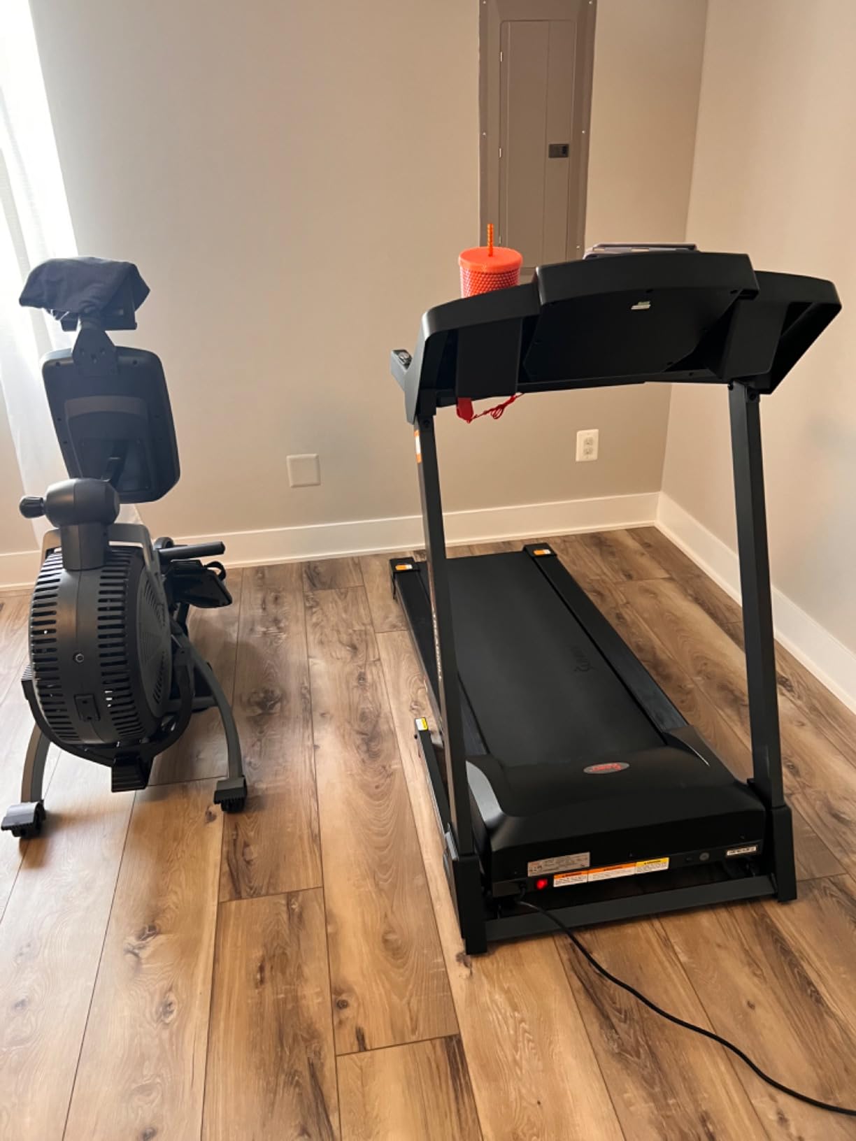 Sunny Health & Fitness Premium Smart Treadmill with Auto Incline, Dedicated Speed Buttons, Digital Performance Display customer photo 2