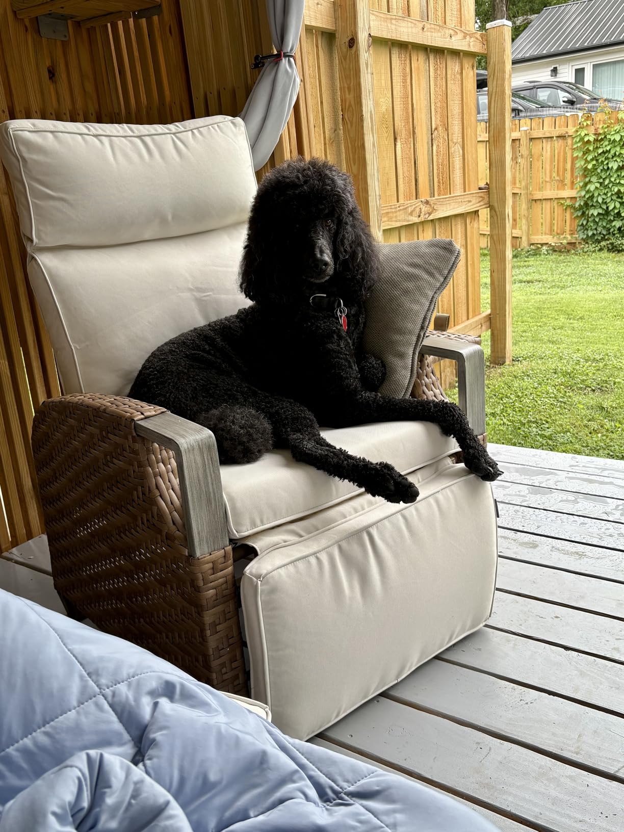 Grand patio Outdoor Recliner with Independent Adjustable Back and Footrest, Air Pump 150 Lay Flat Reclining Chair Removable Olefin Cushion Flip-Up Table Wicker Grey 1PC customer photo 2