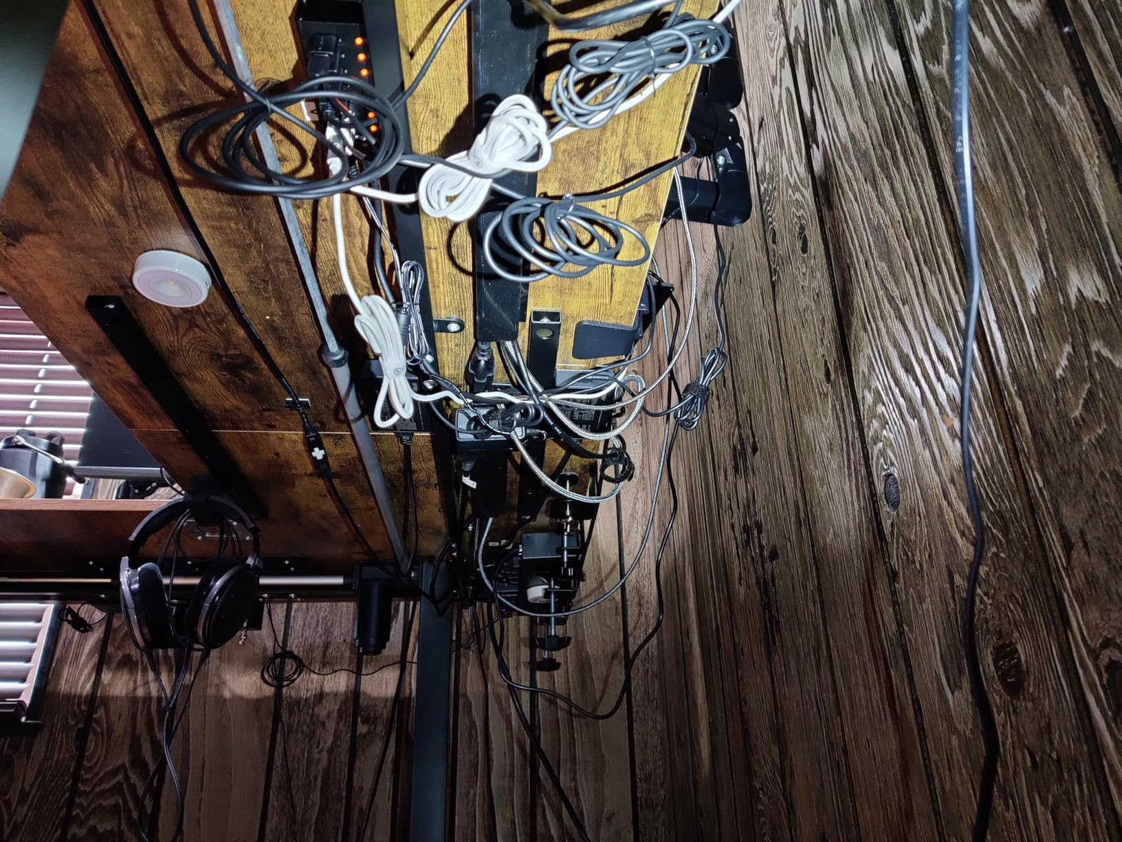 VIVO Corner Standing Desk, 75 x 63 inch Reversible L-Shaped Workstation, Electric Height Adjustment, Home, Office, and Reception Rooms, Black Table Top Black Frame, DESK-E3CTB-75 customer photo 2